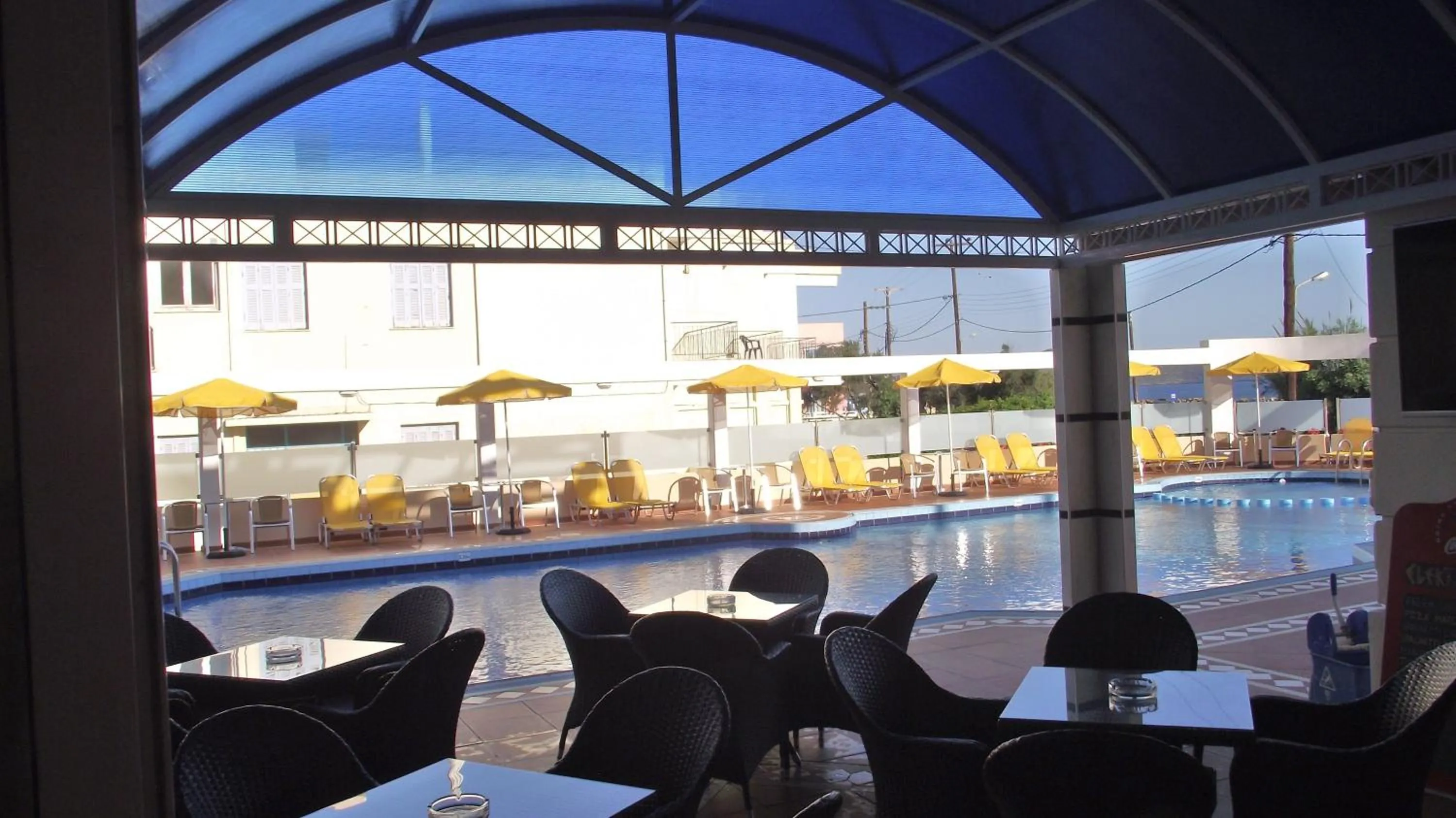 Restaurant/places to eat in Elektra Beach Hotel