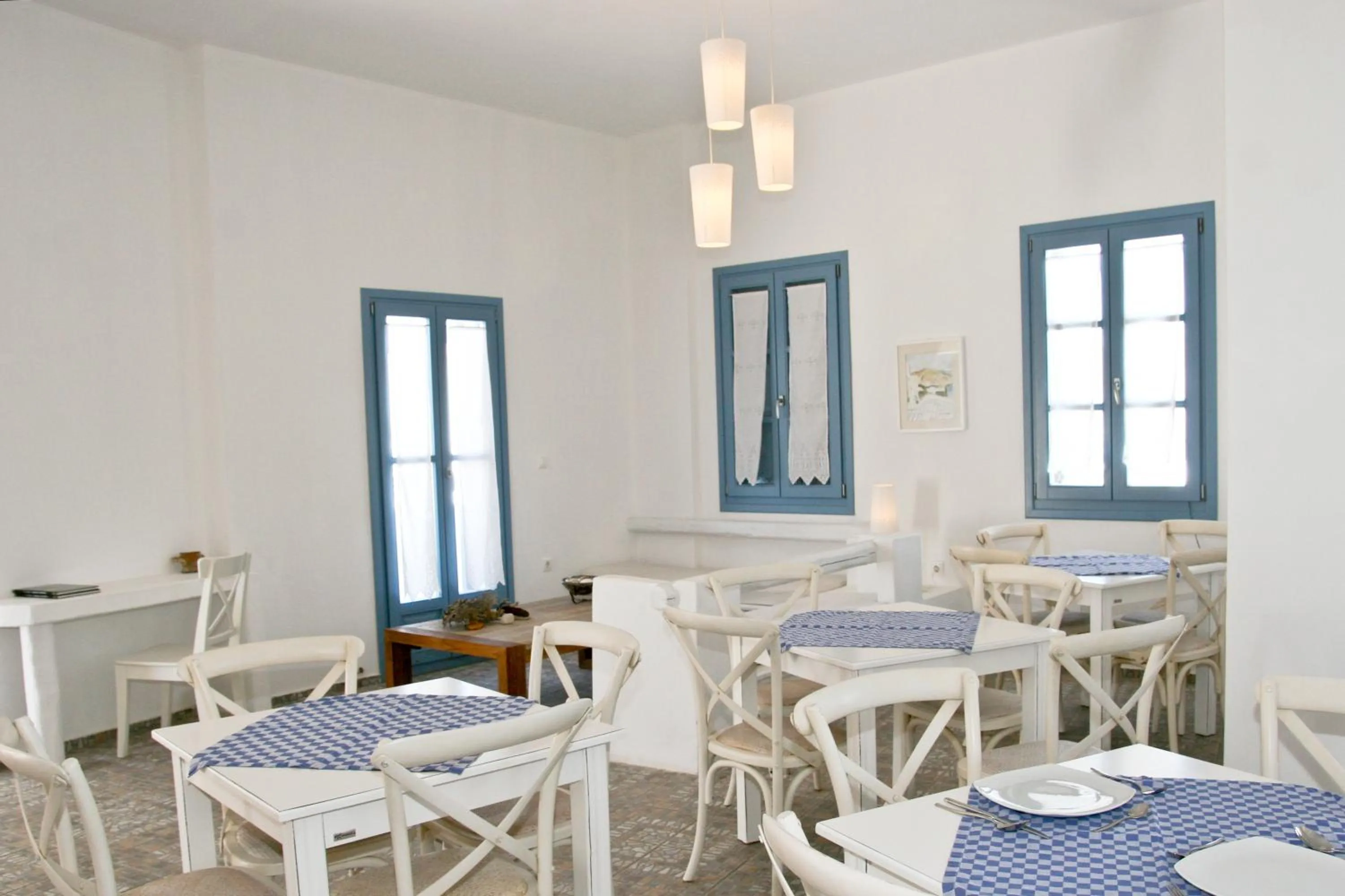 Restaurant/places to eat in Castellano Village