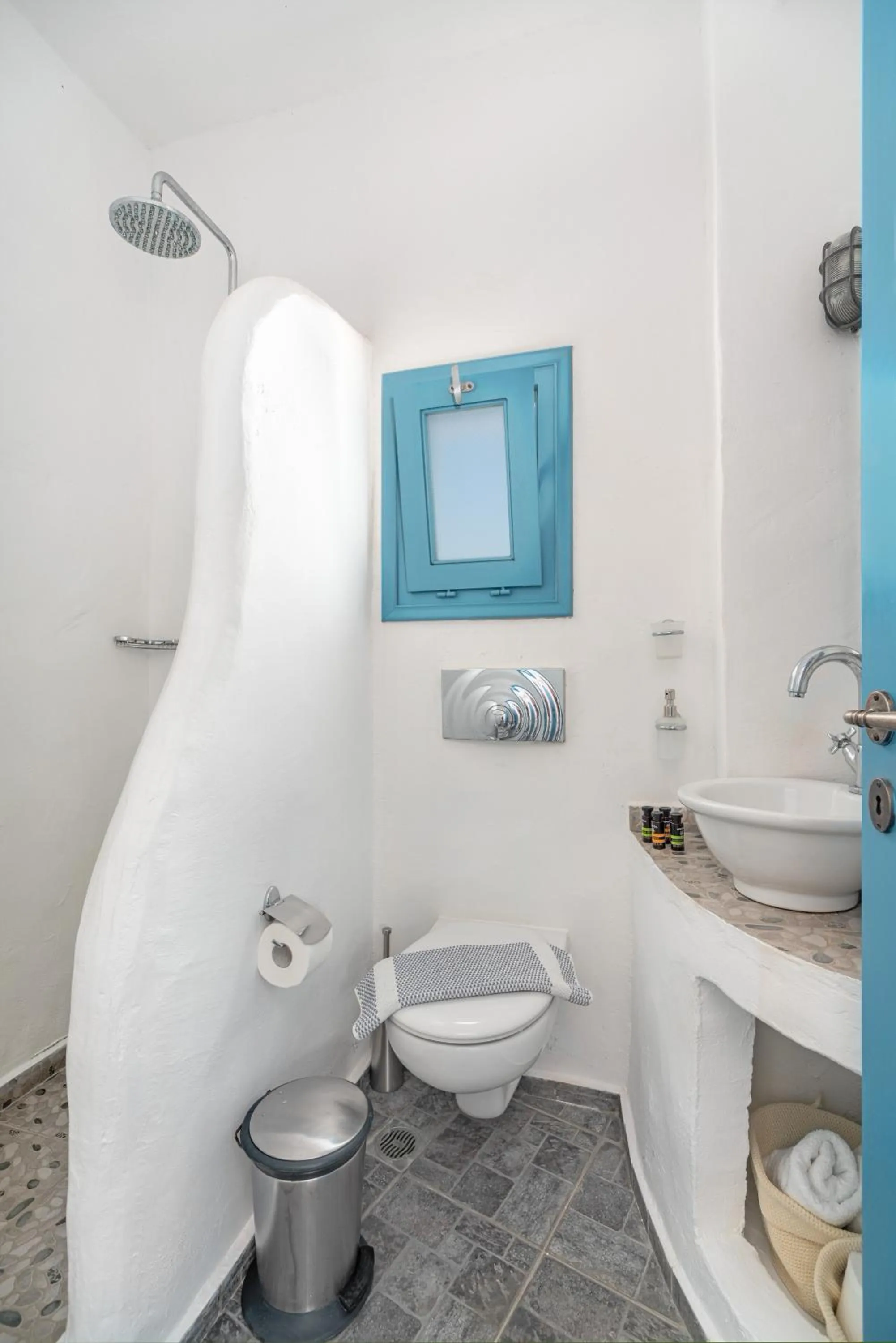 Shower in Castellano Village