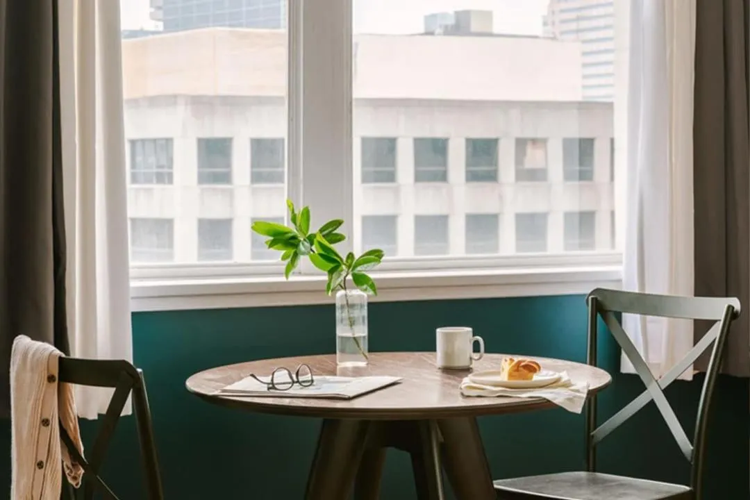 Roami at Duncan Plaza