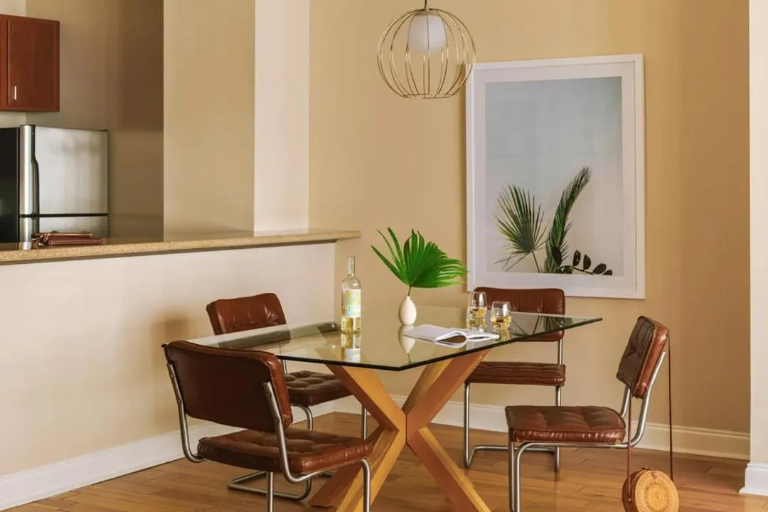 Roami at Duncan Plaza