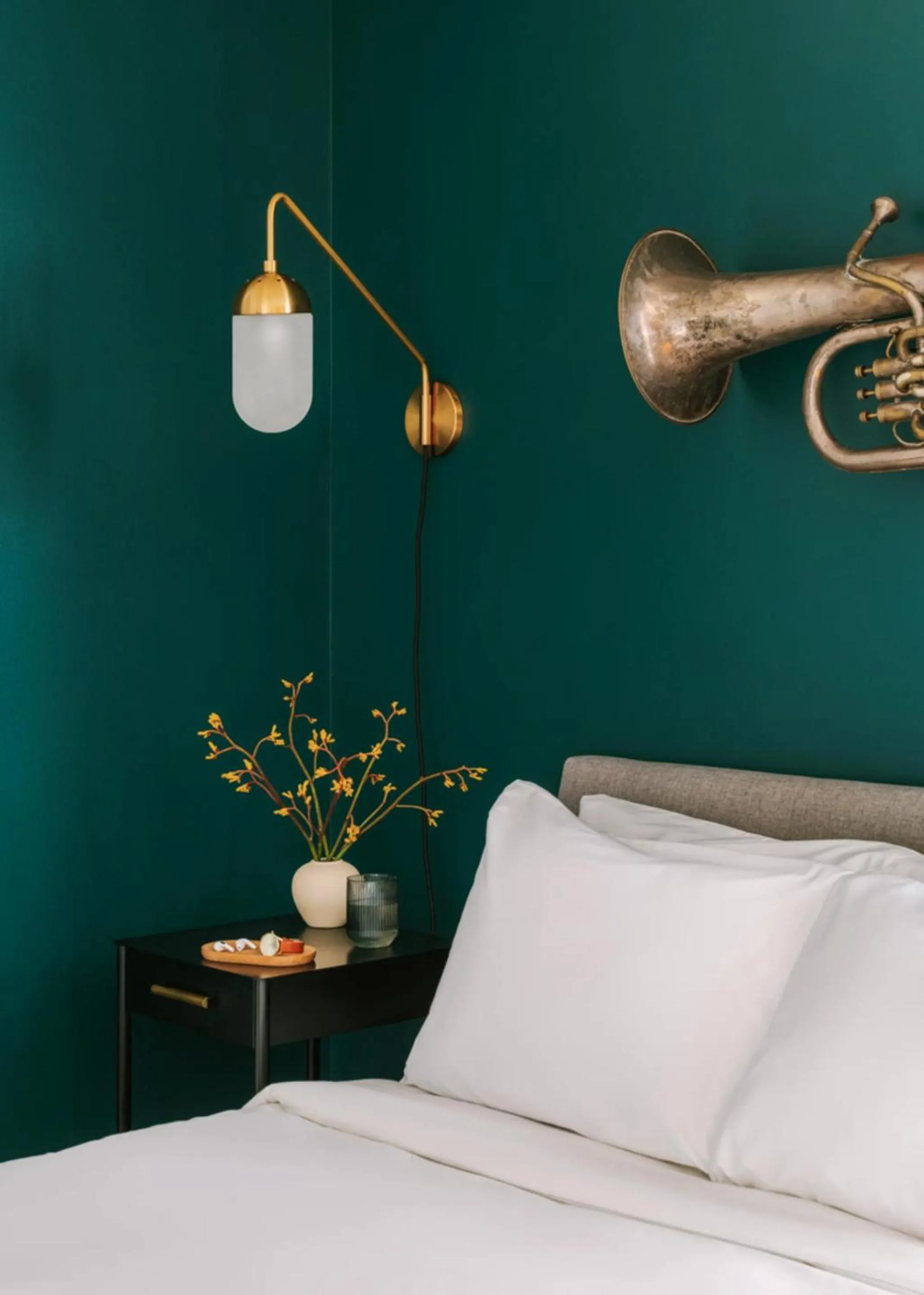 Bedroom, Bed in Roami at Duncan Plaza