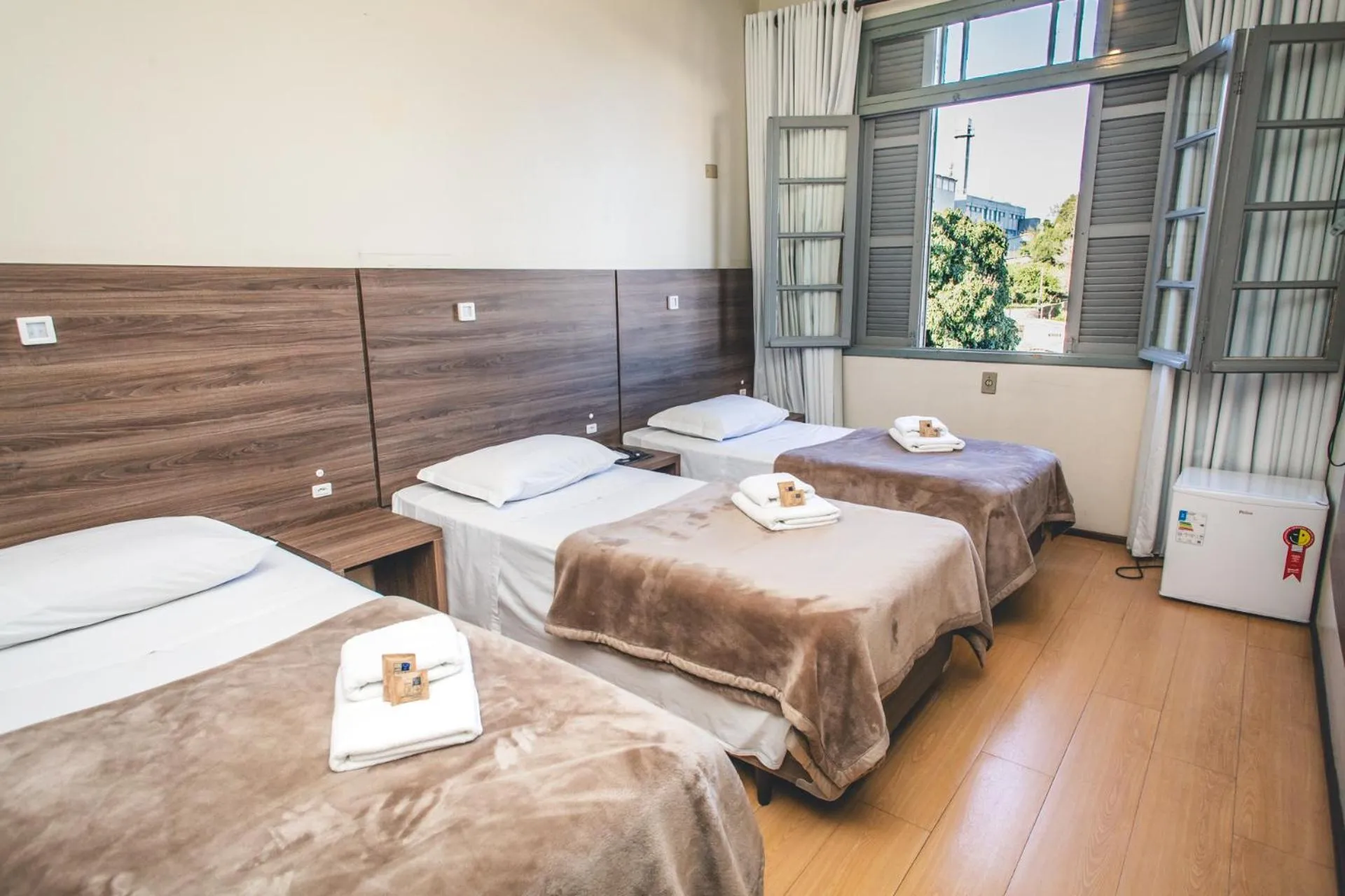 View (from property/room), Bed in Hotel Pousada São Lourenço