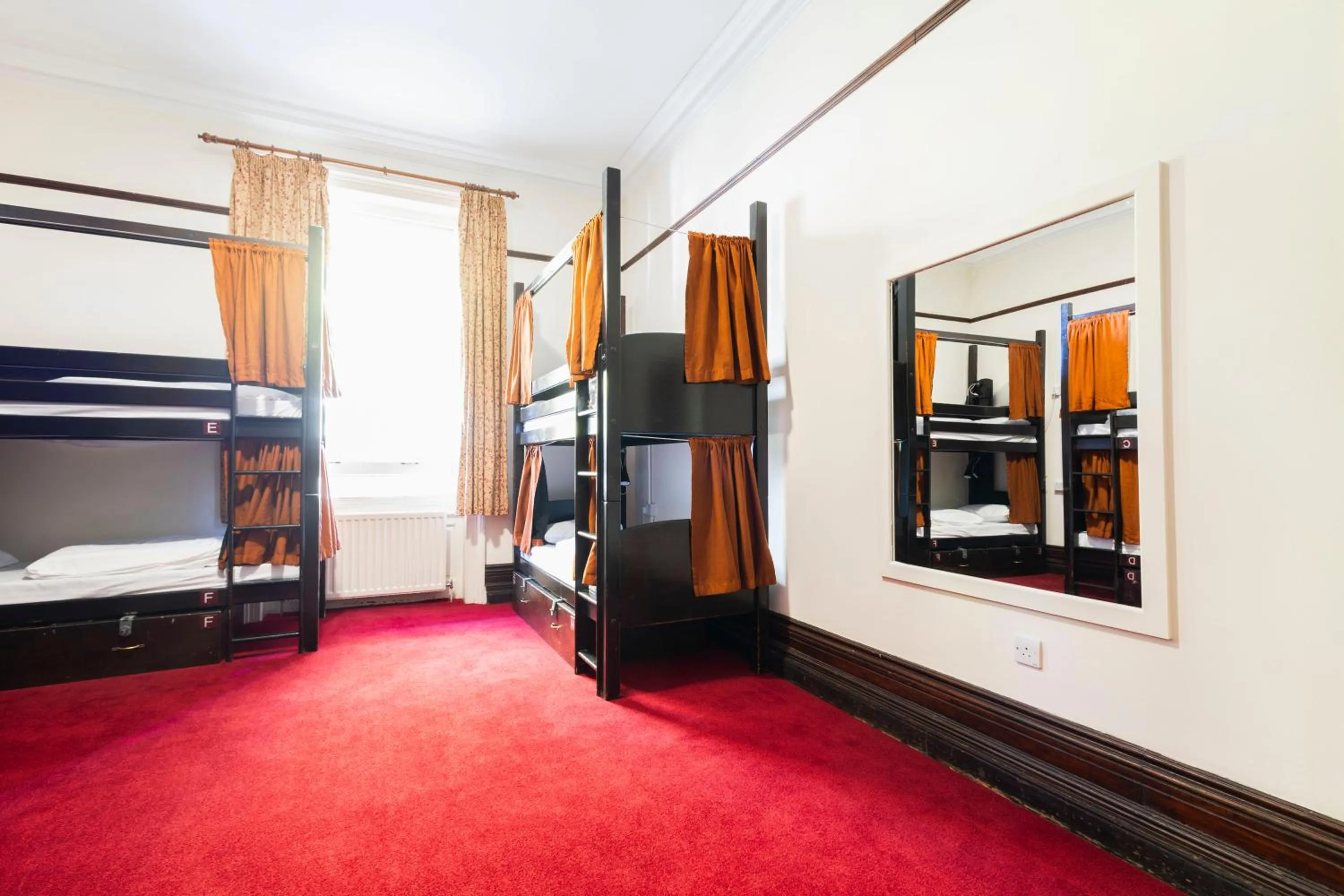 Bed in Palmers Lodge Swiss Cottage