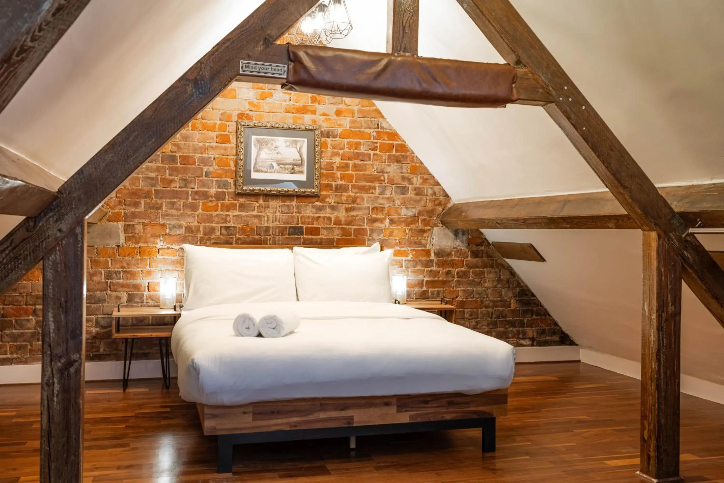 Double Room with Shared Bathroom in Palmers Lodge Swiss Cottage Double Room with Shared Bathroom in Palmers Lodge Swiss Cottage