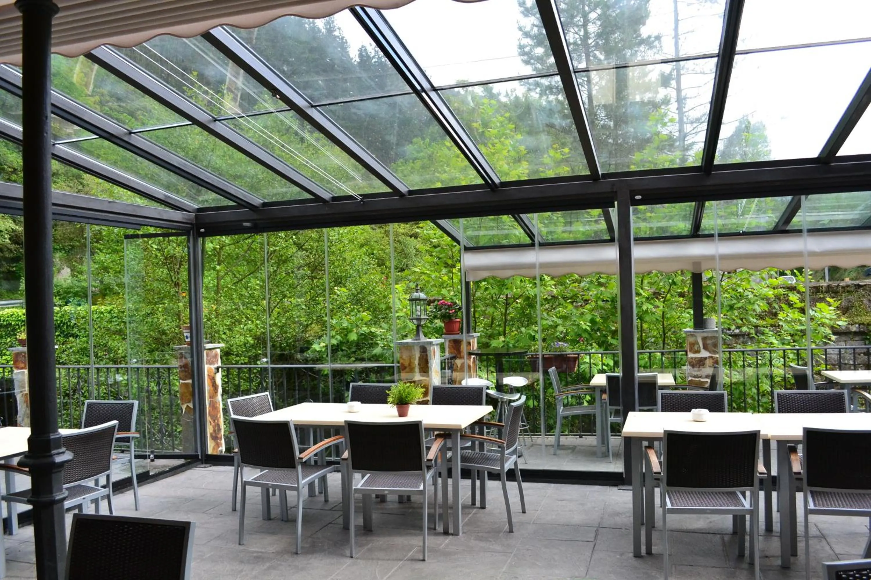 Dining area in Akla La Casa Del Puente