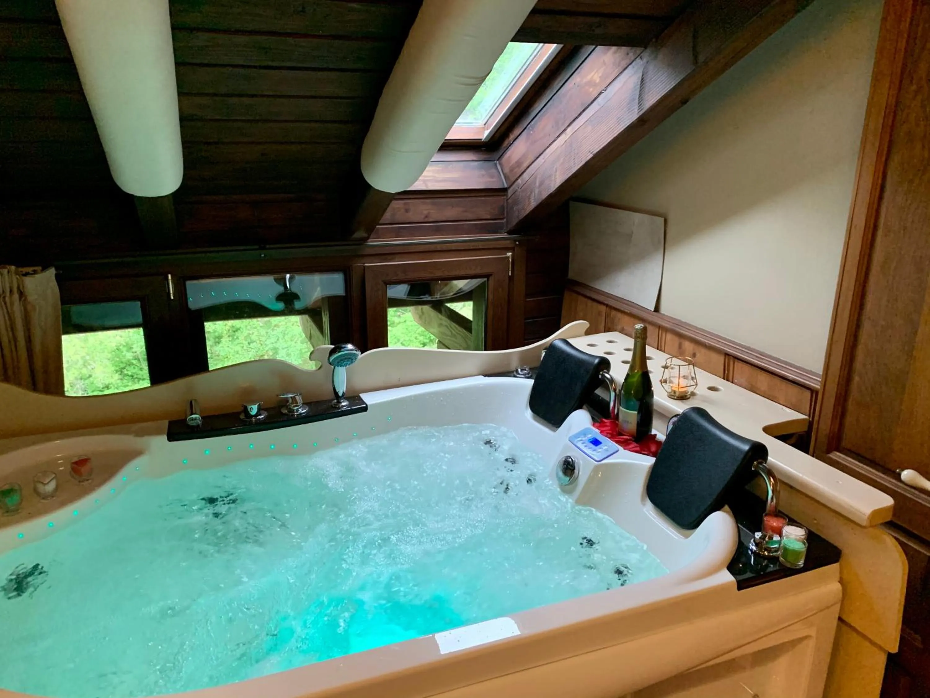 Akla La Casa Del Puente