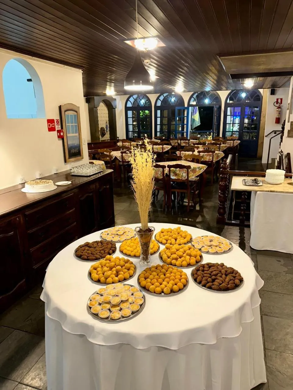 Restaurant/places to eat in Hotel Lenheiros