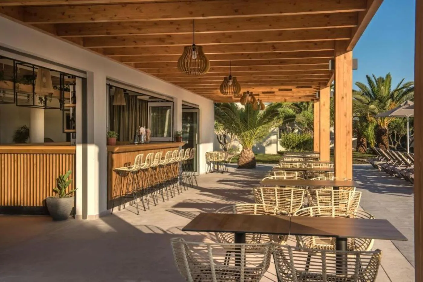 Restaurant/places to eat in Malena Hotel & Suites - Adults Only by Omilos Hotels