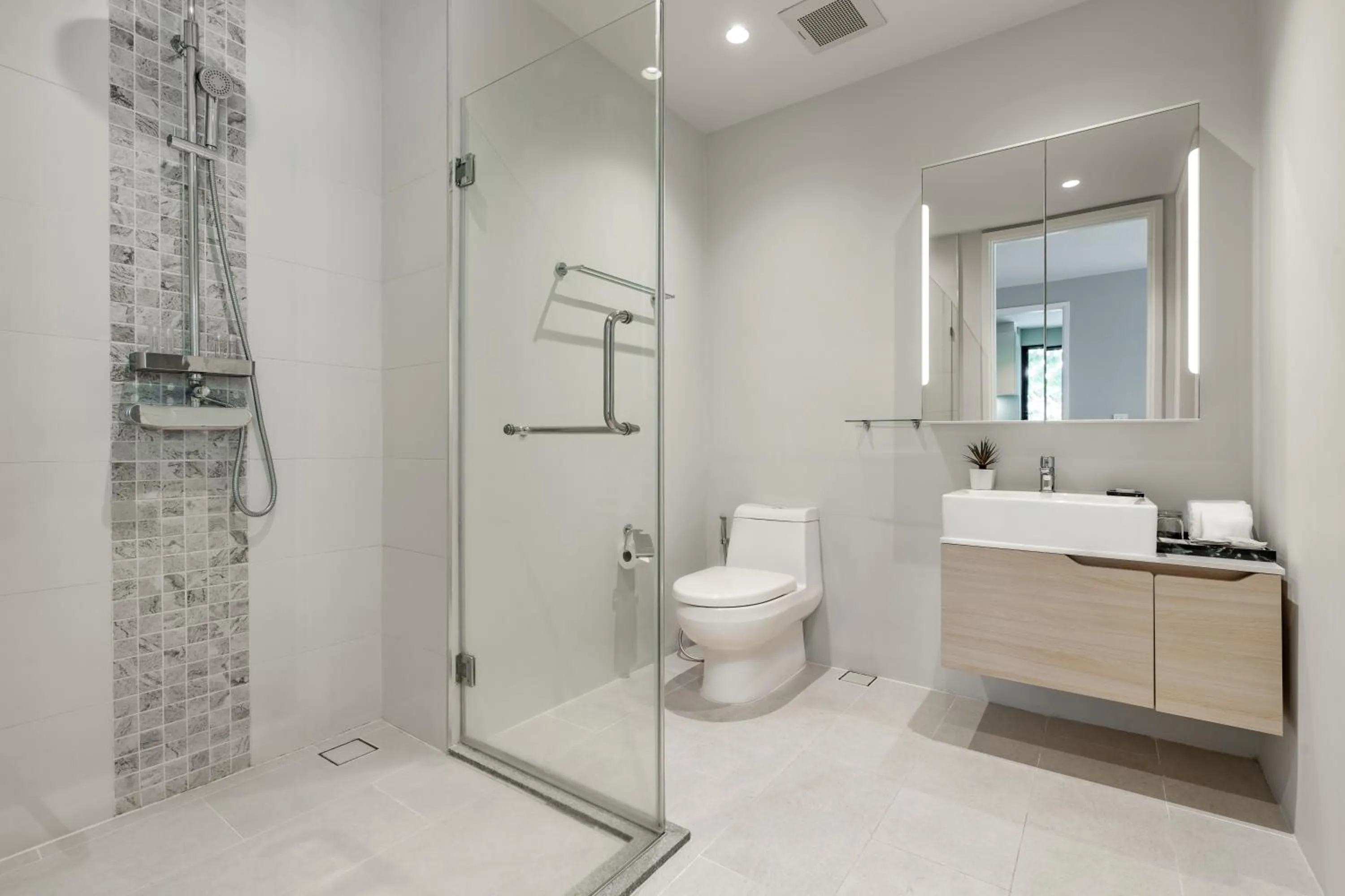 Shower in Diamond Resort Phuket Official Account