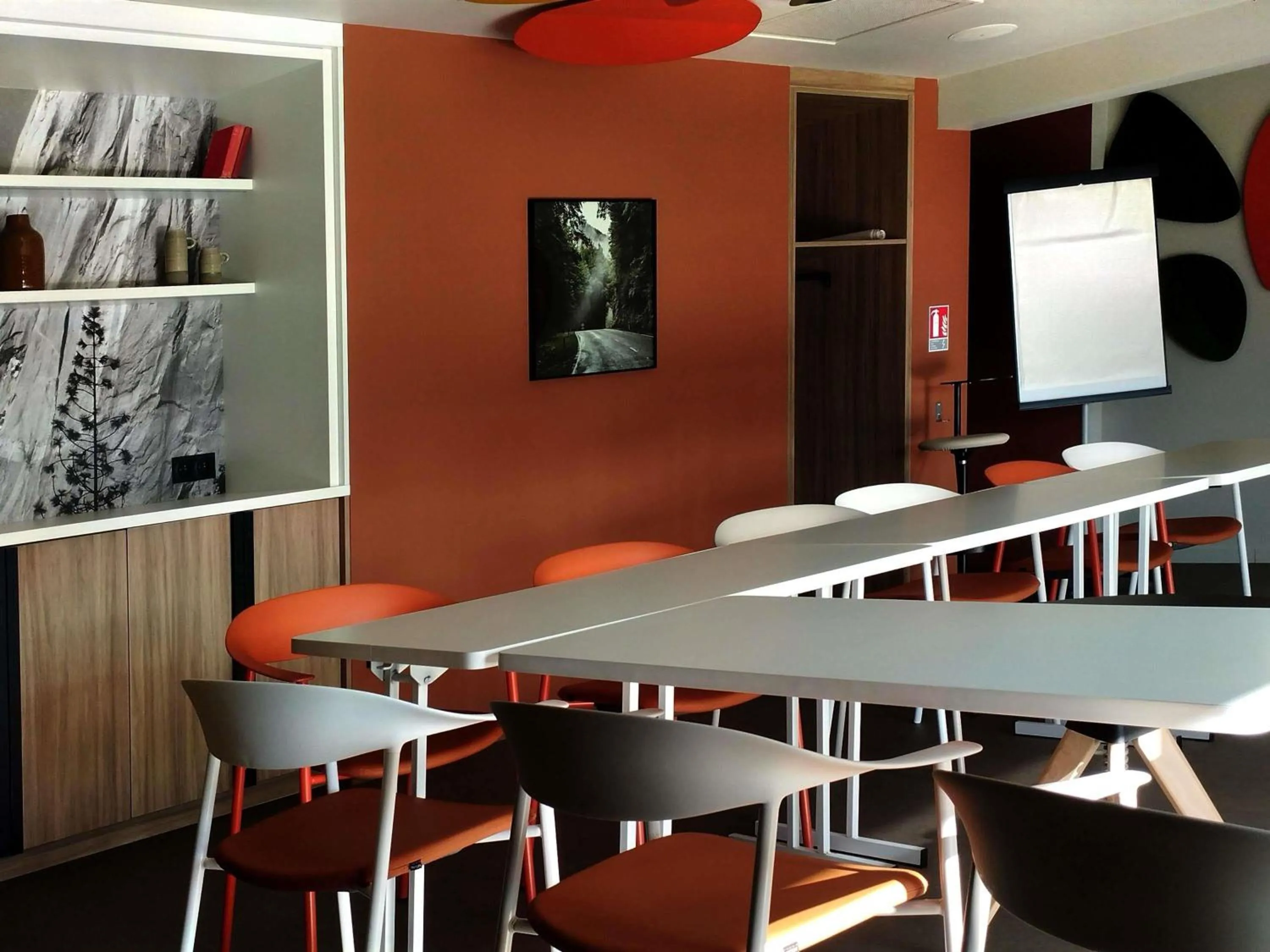 Meeting/conference room in IBIS STYLES Rouen Parc Expos Zenith