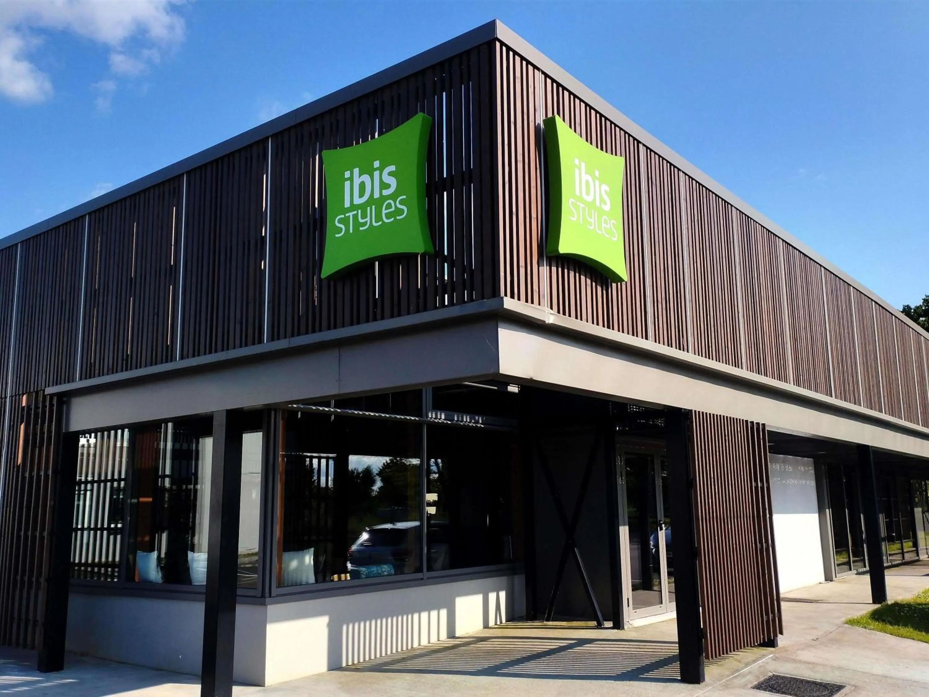 Property building in IBIS STYLES Rouen Parc Expos Zenith