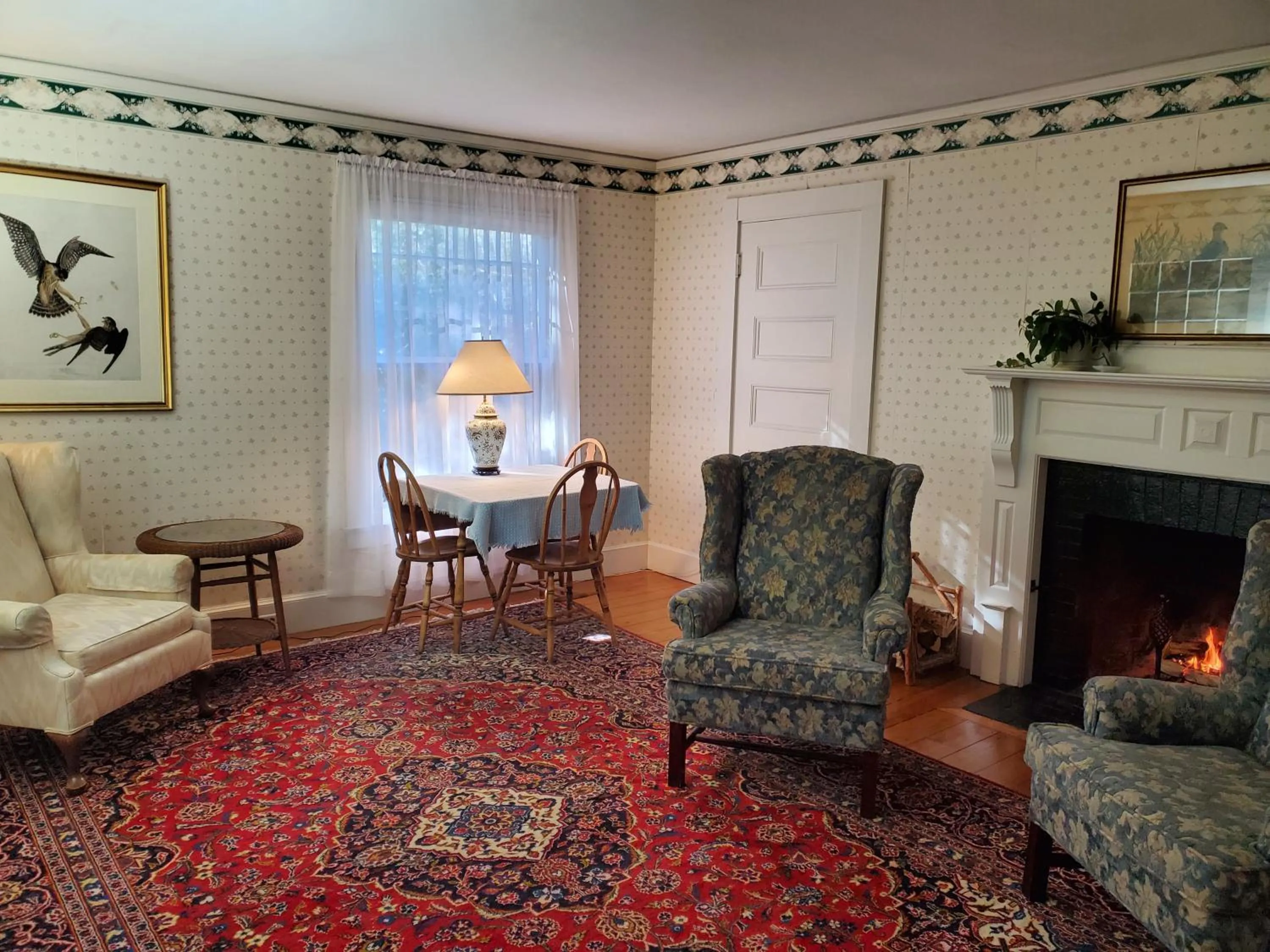 Living room in Harbourside Inn