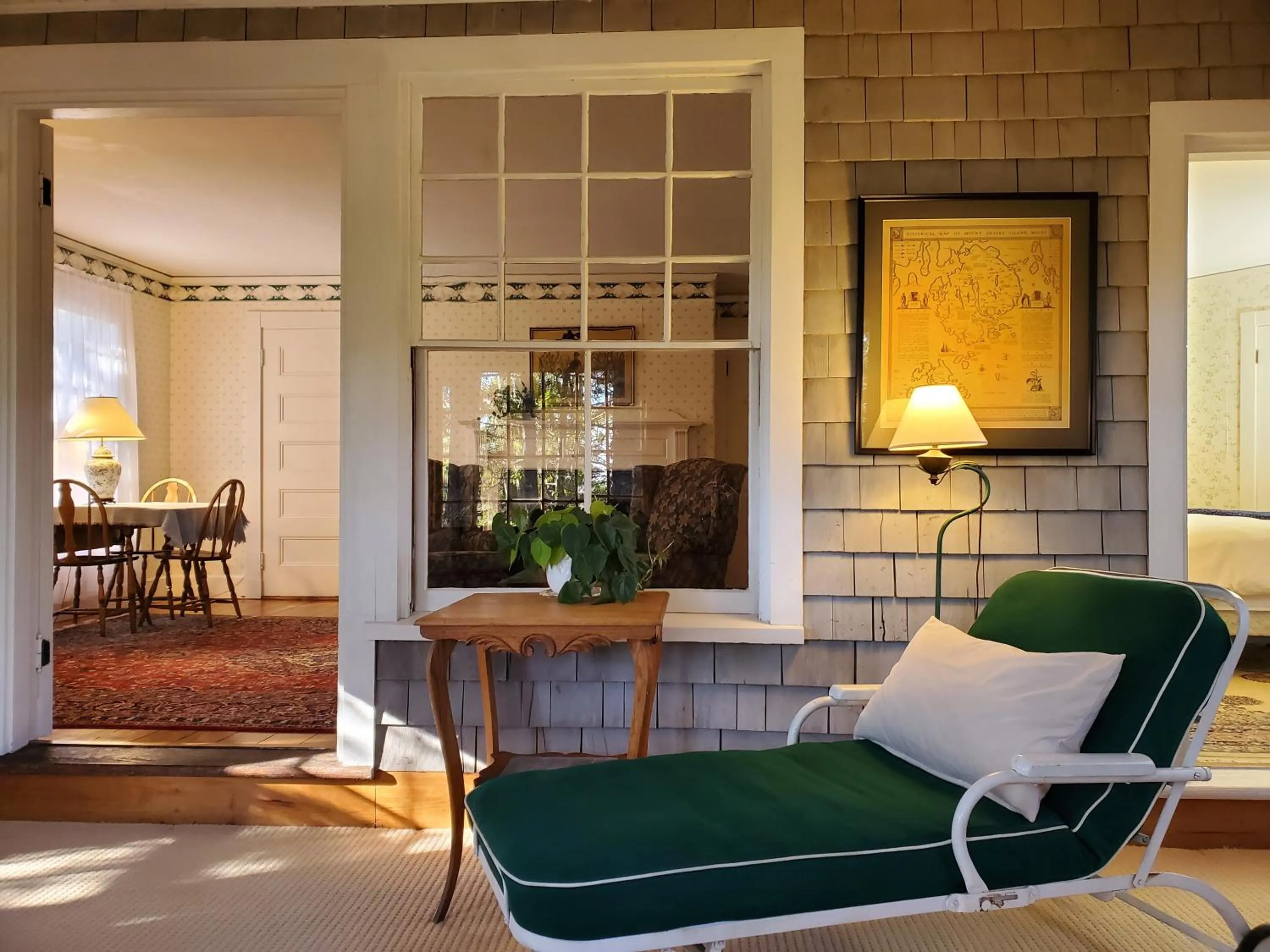 Living room in Harbourside Inn