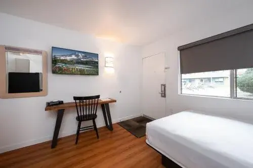 Deluxe Double Room in Varsity West Deluxe Double Room in Varsity West