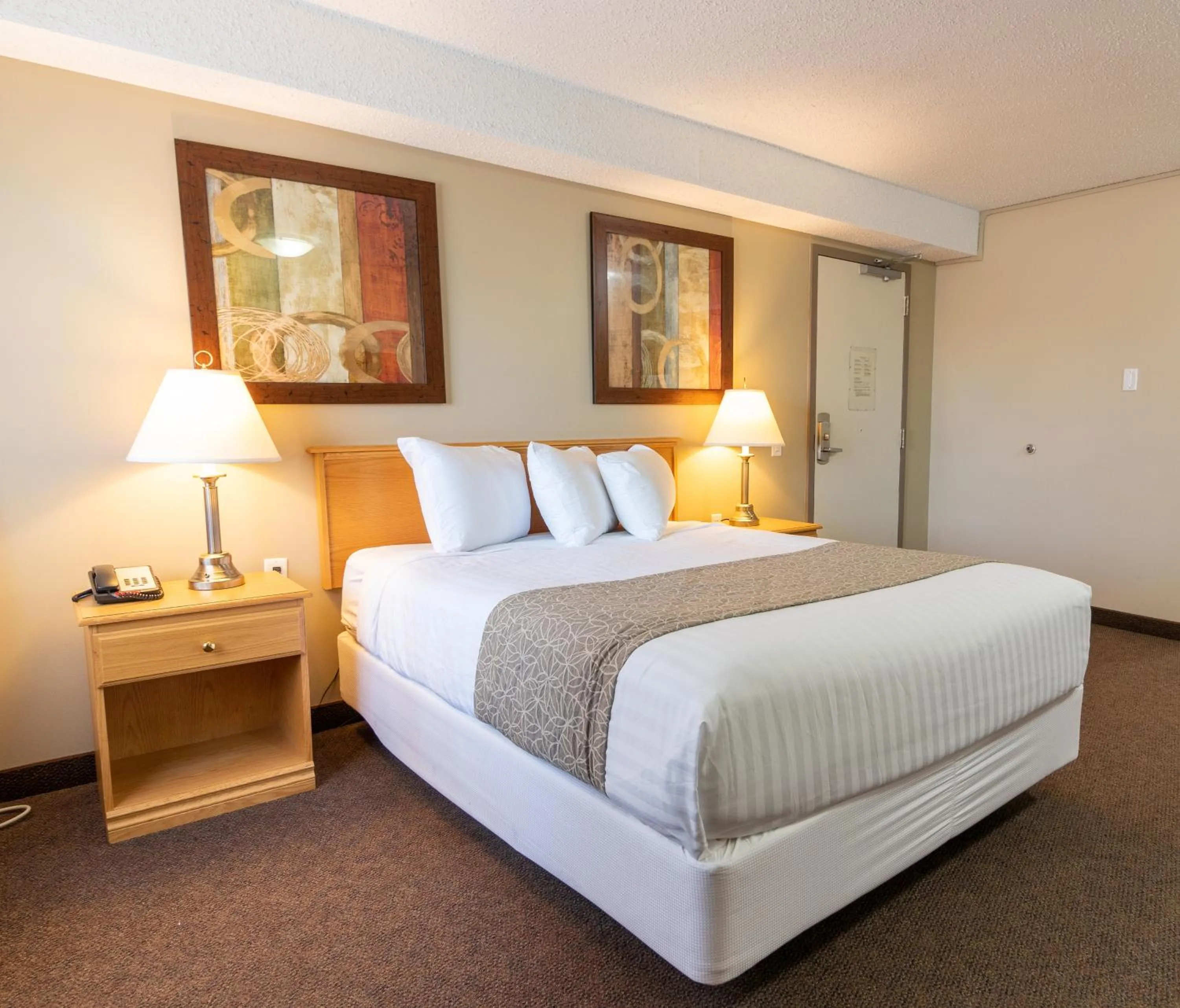 Bed in BCMInns - Lloydminster