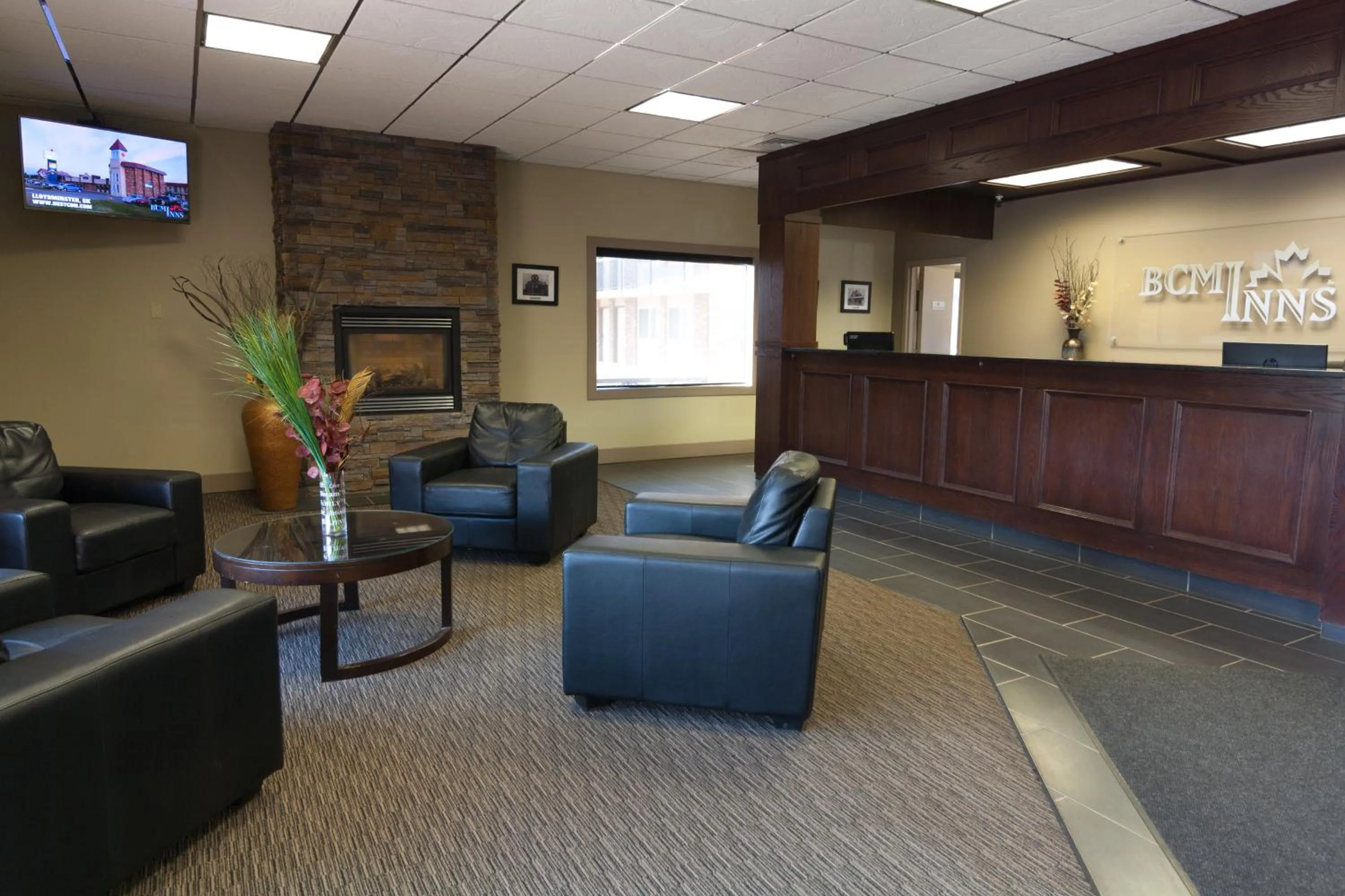 Facade/entrance in BCMInns - Lloydminster