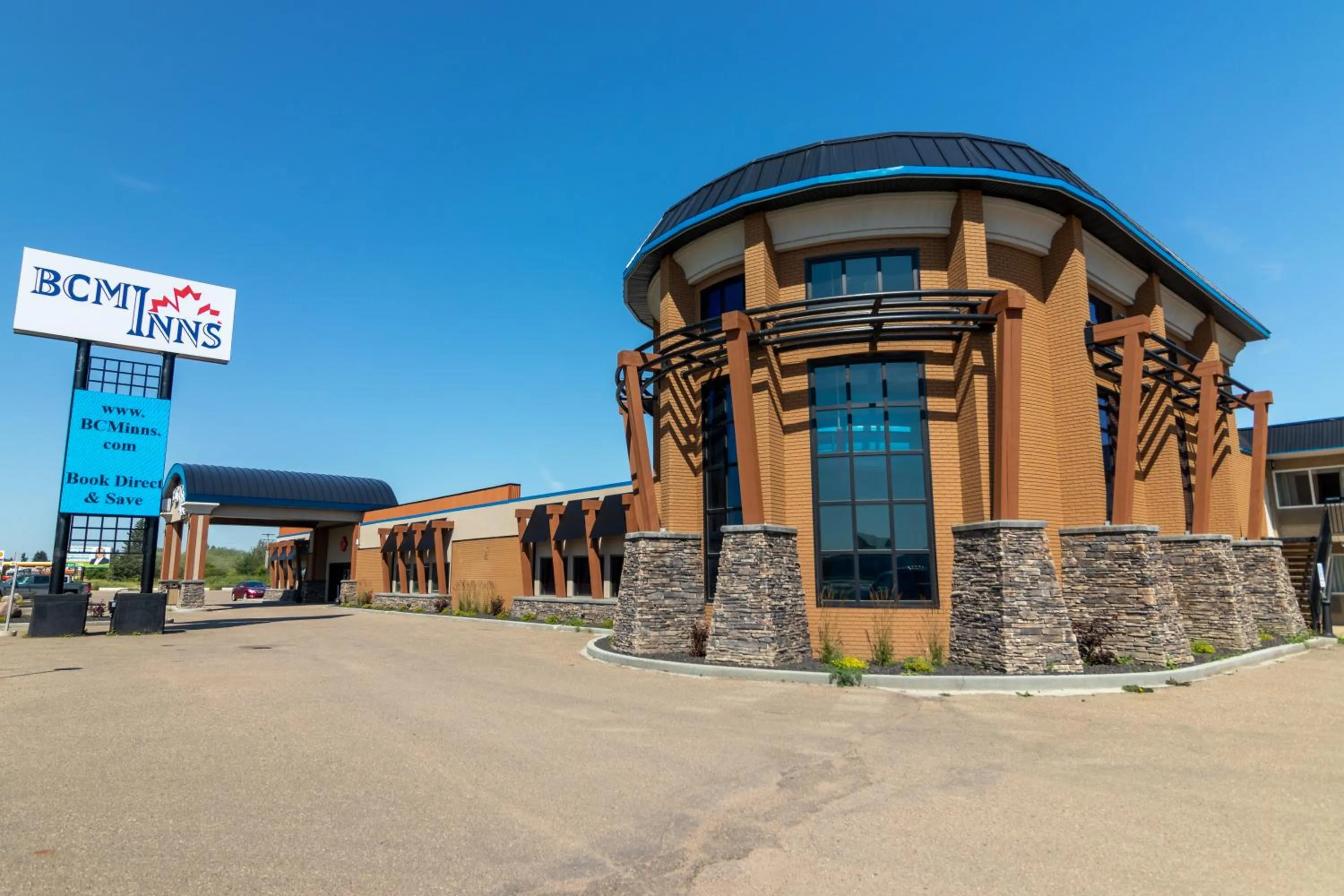 Property building in BCMInns - Lloydminster