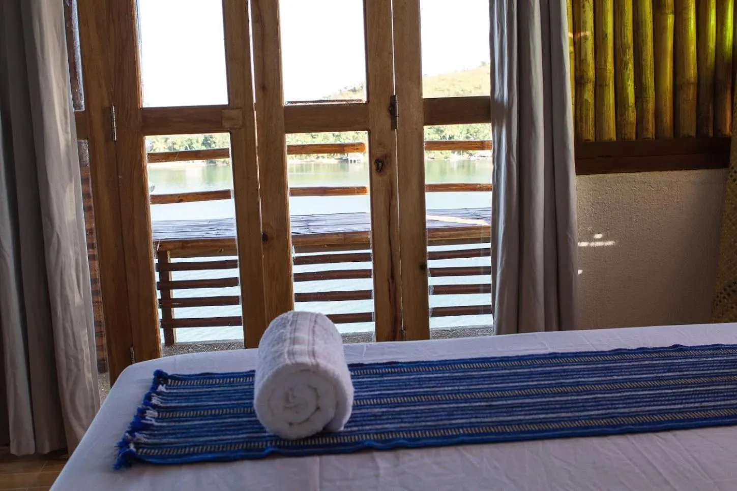 Sea view, Bed in Borac Bay Bungalows Hotel and Resort