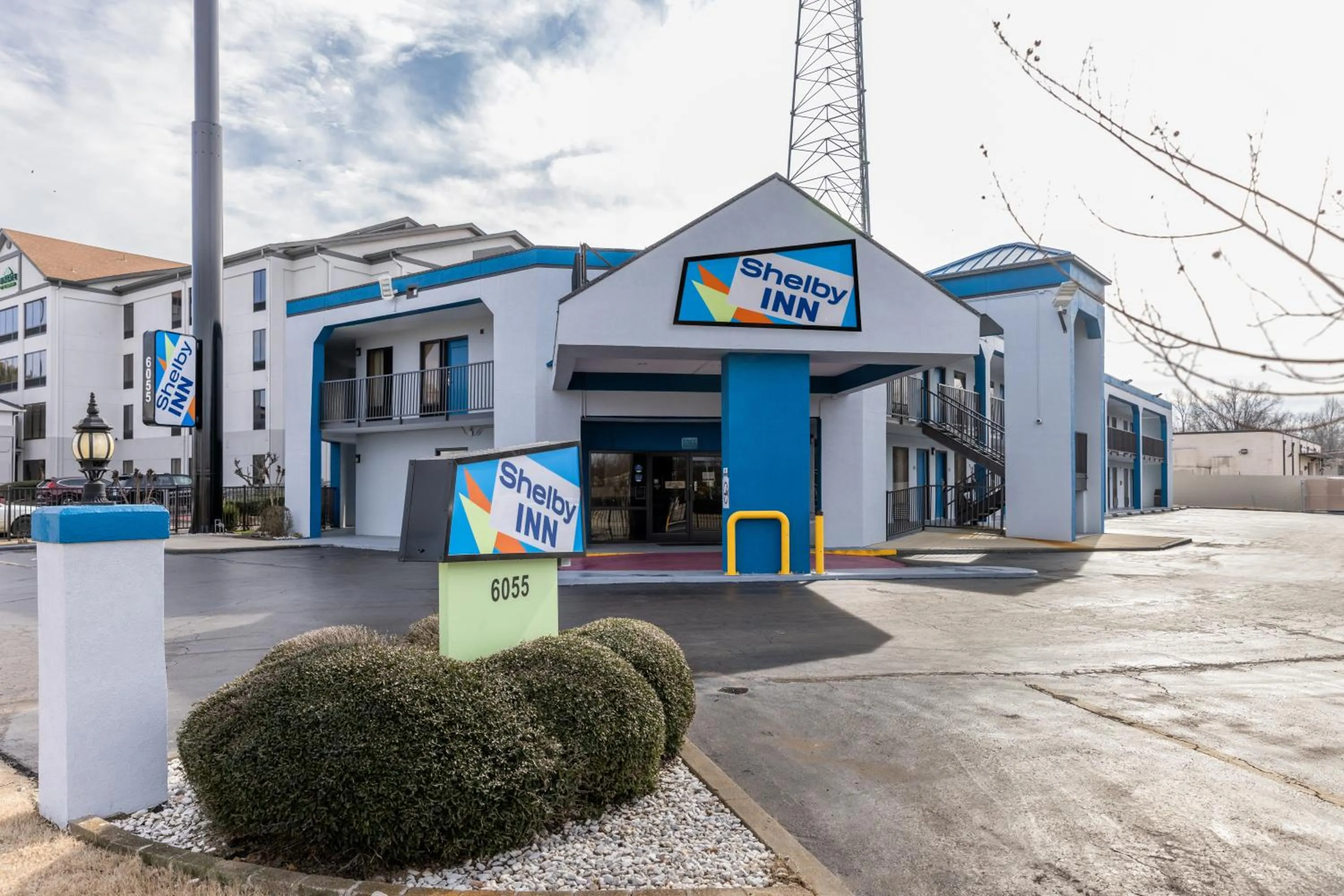 Property Building in Days Inn by Wyndham Memphis - I40 and Sycamore View