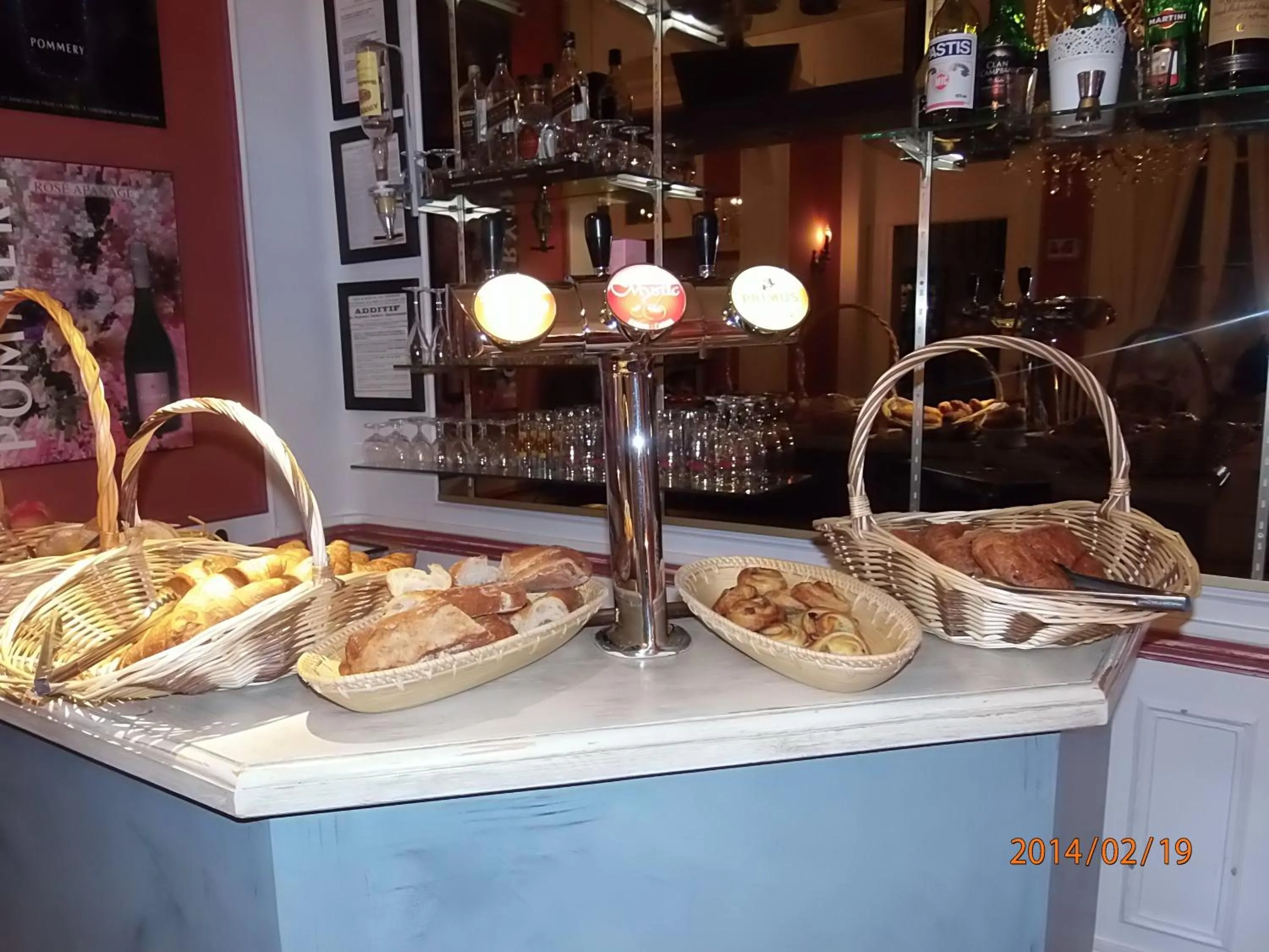 Food in Hôtel Crystal Reims Centre