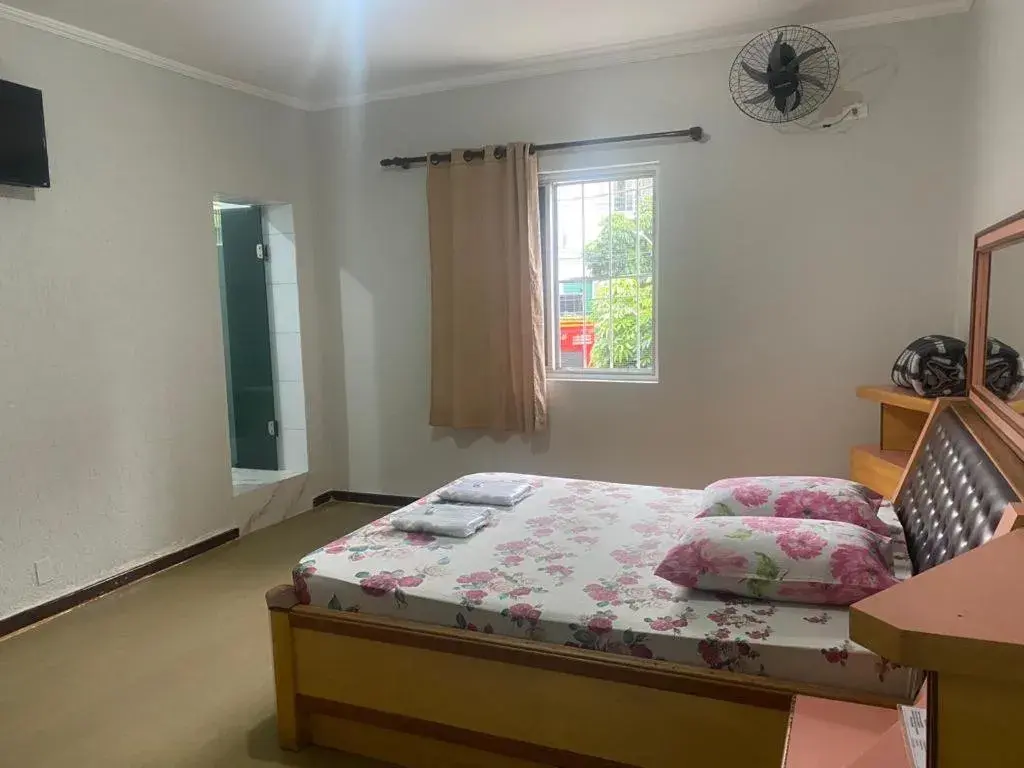 Budget Double Room in Hotel - Motel Story Budget Double Room in Hotel - Motel Story