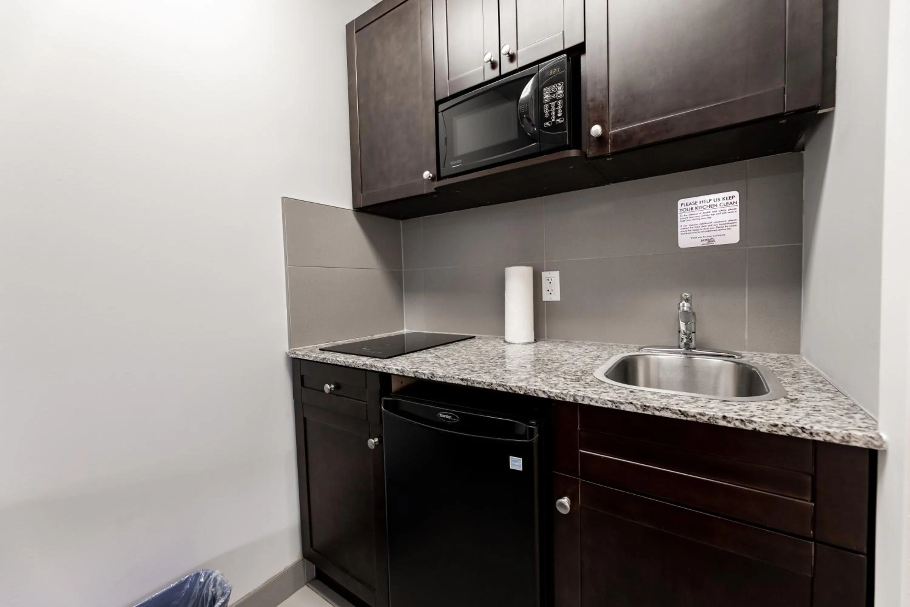 Kitchen or kitchenette in The Kanata by BCMInns - Hinton