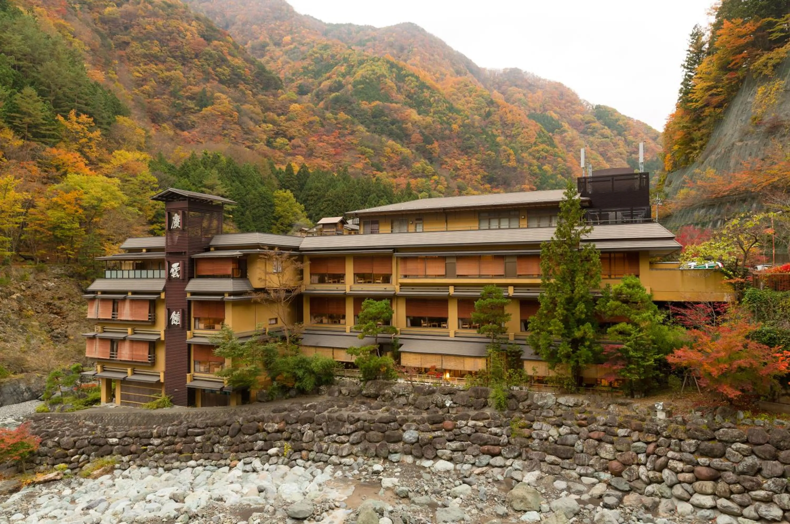 Property building in Nishiyama Onsen Keiunkan