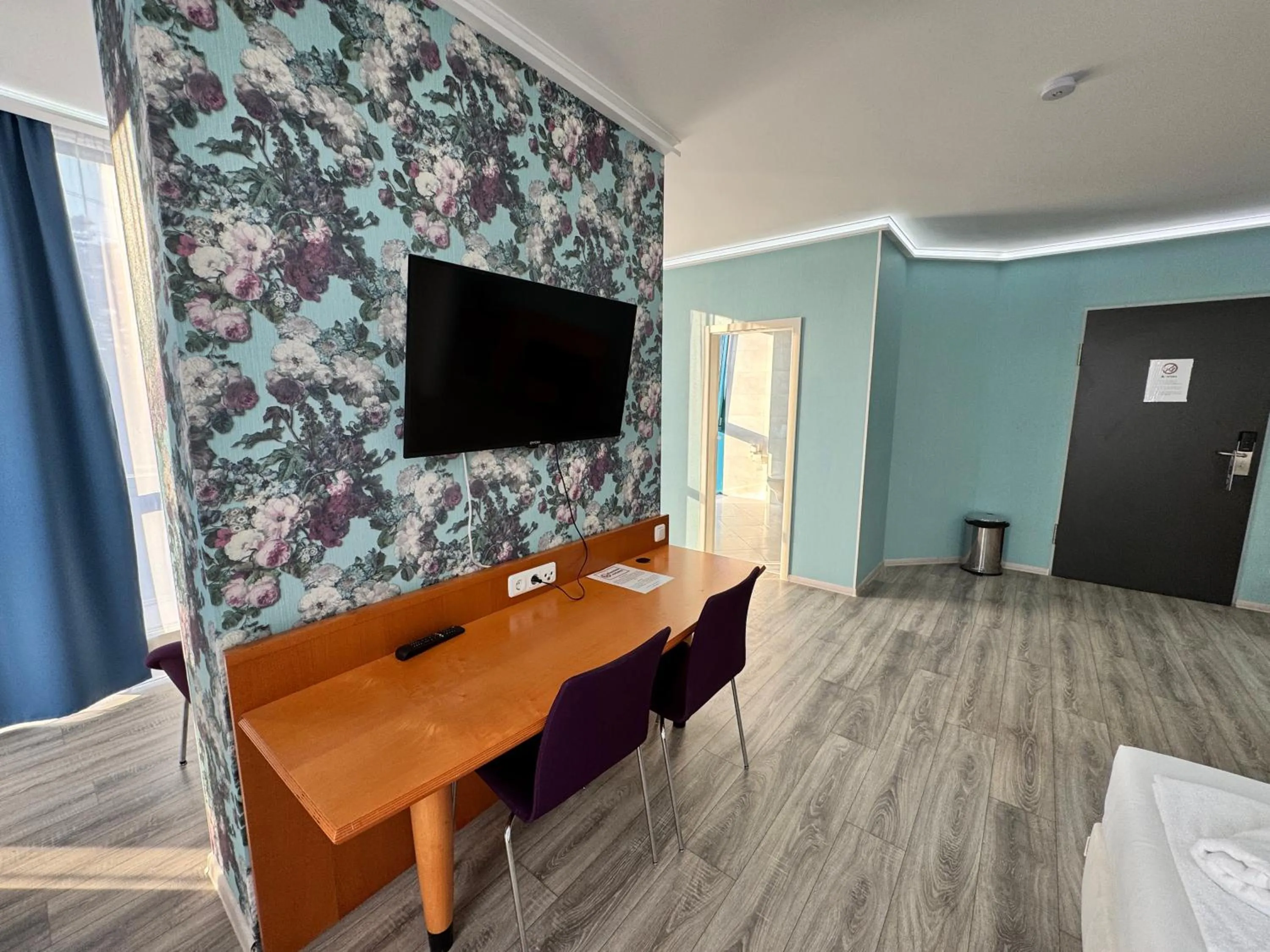 TV and multimedia, Bed in Parkhotel Viktoria