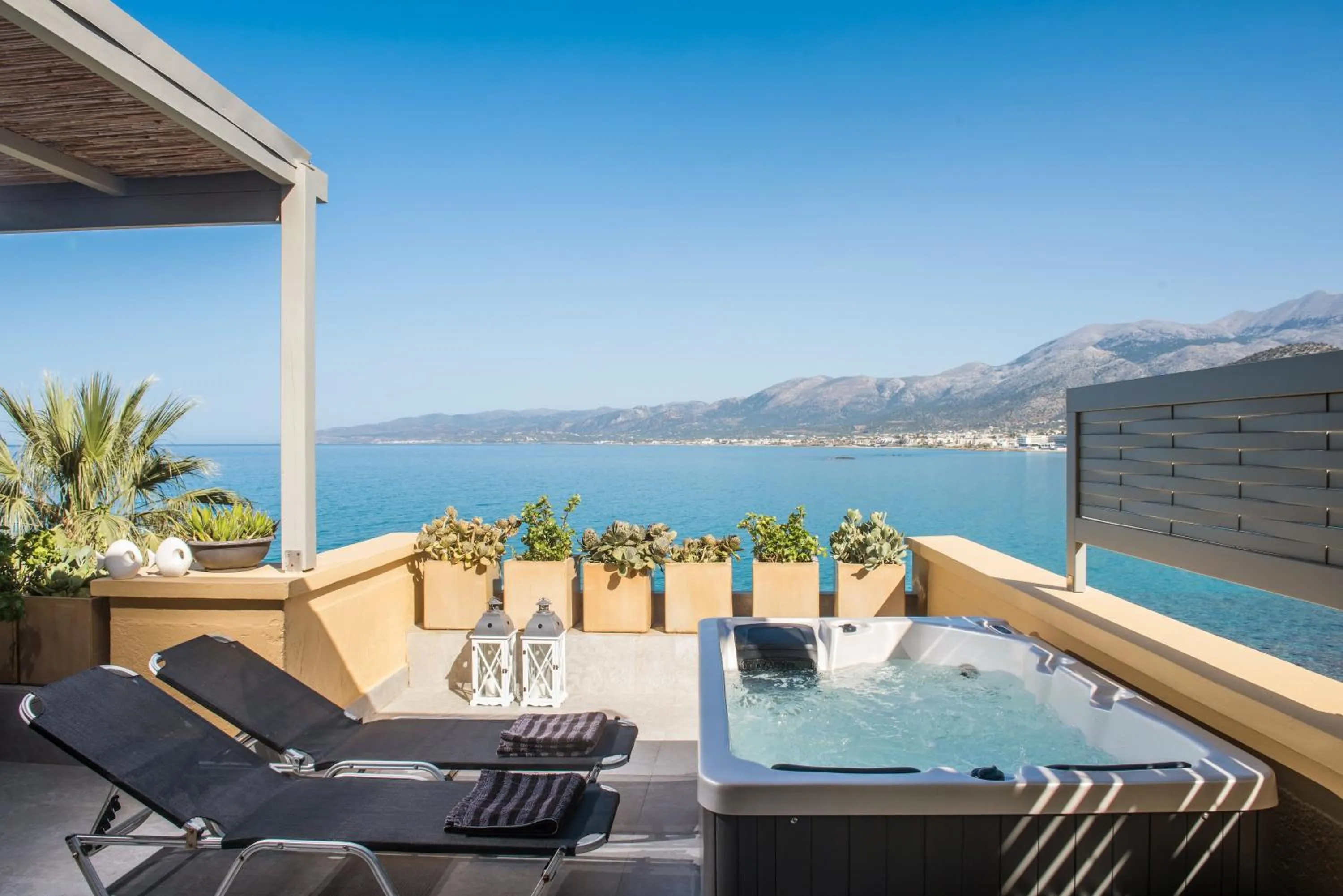 Hot Tub in Skajado Holiday Apartments