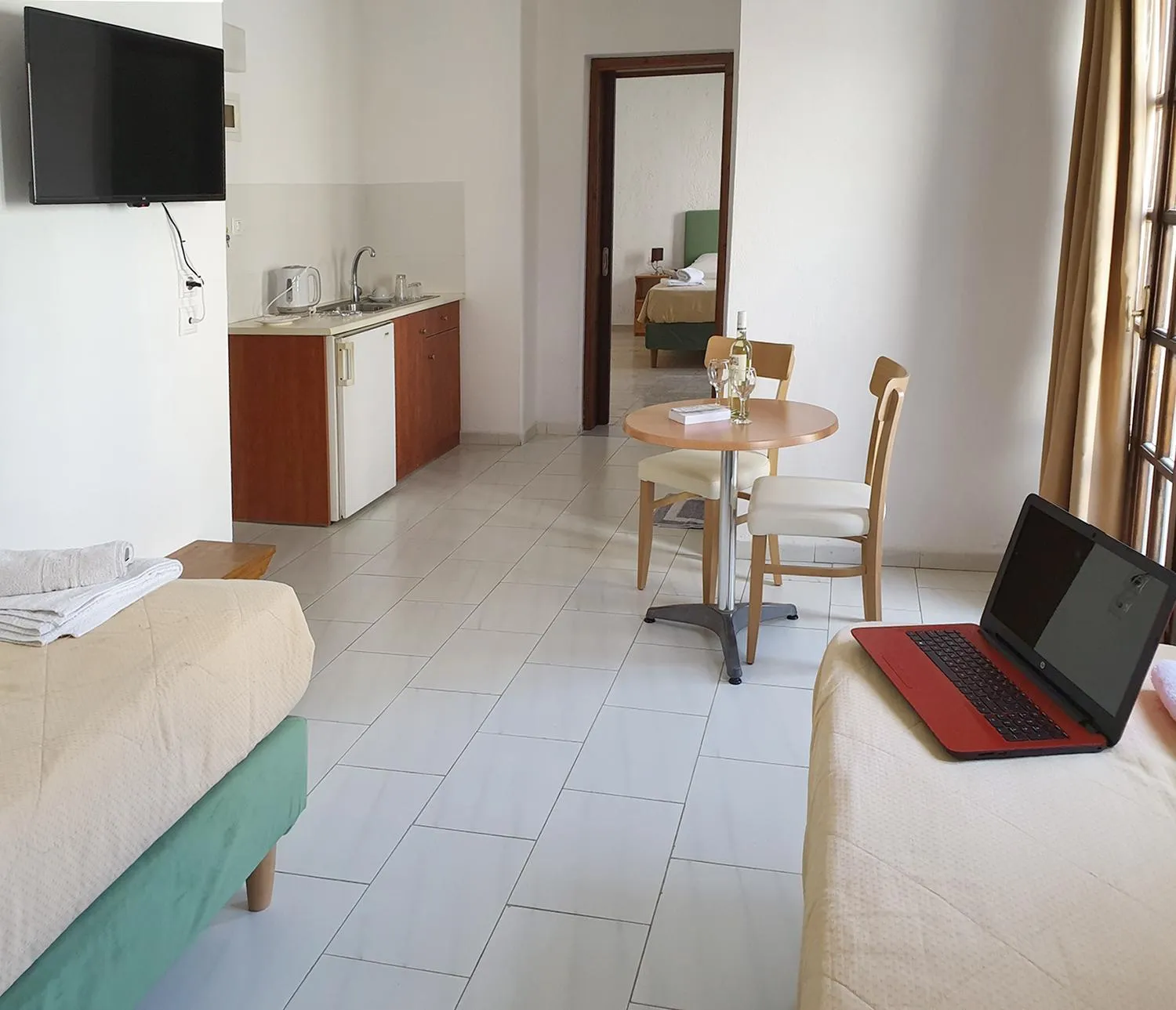 TV and multimedia, Bed in Arhodiko Hotel