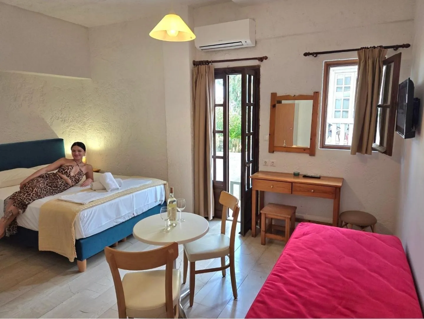 Bedroom, Bed in Arhodiko Hotel