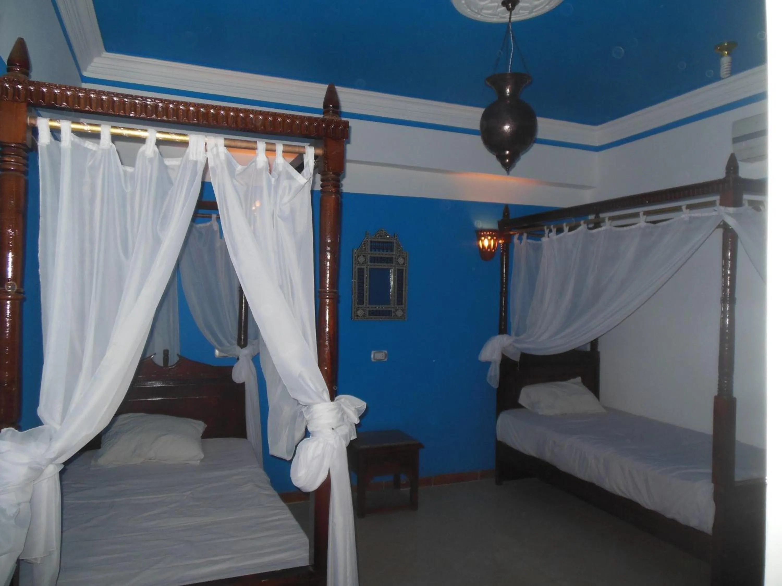 Bedroom, Bed in Cleopatra Hotel Luxor