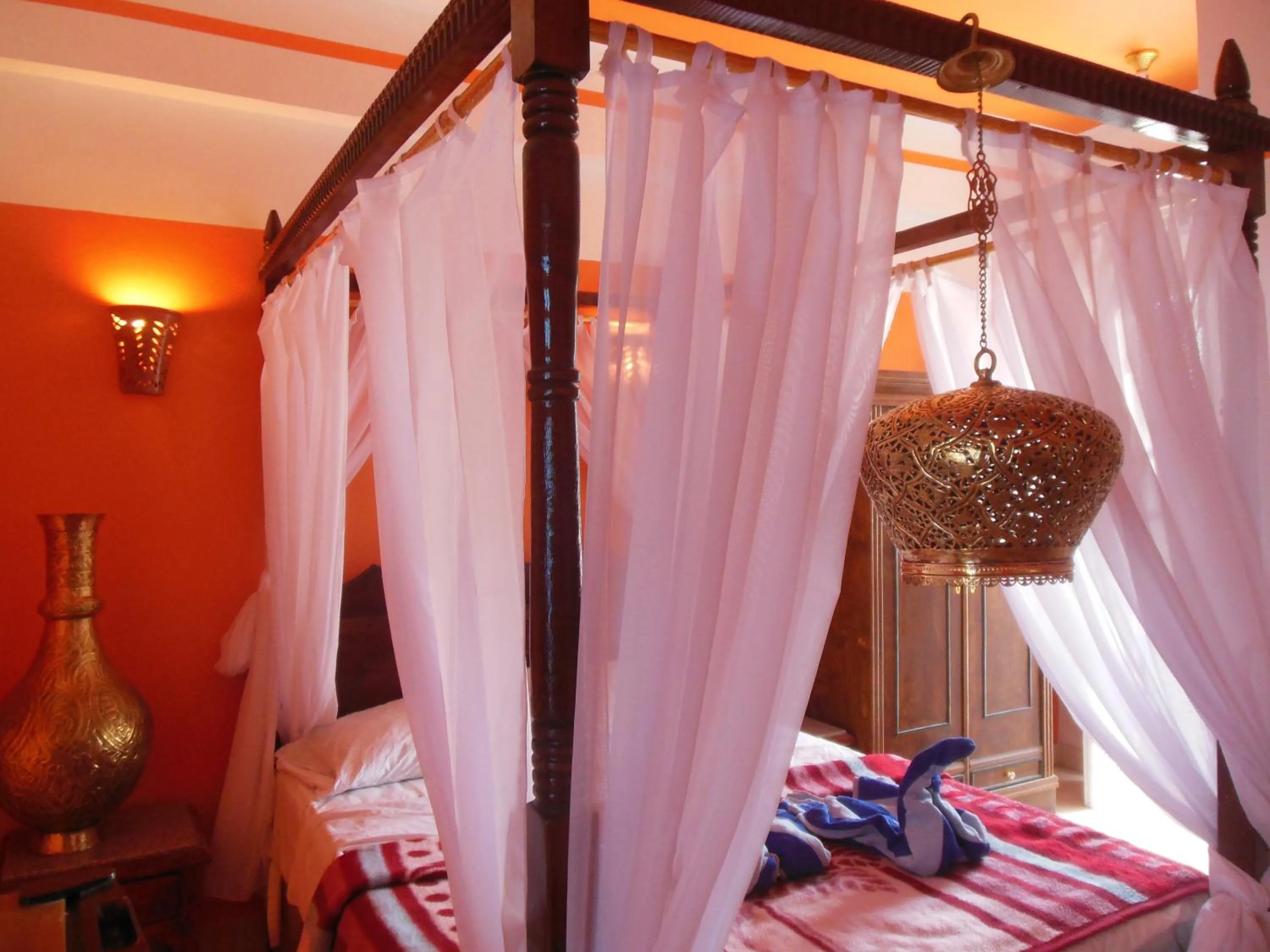 Bed in Cleopatra Hotel Luxor