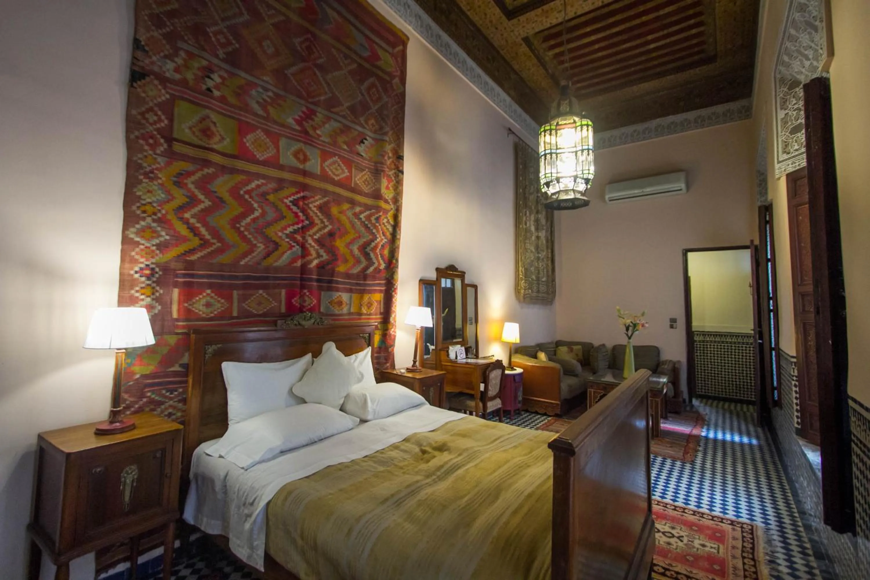 Photo of the whole room, Bed in Riad Dar Cordoba