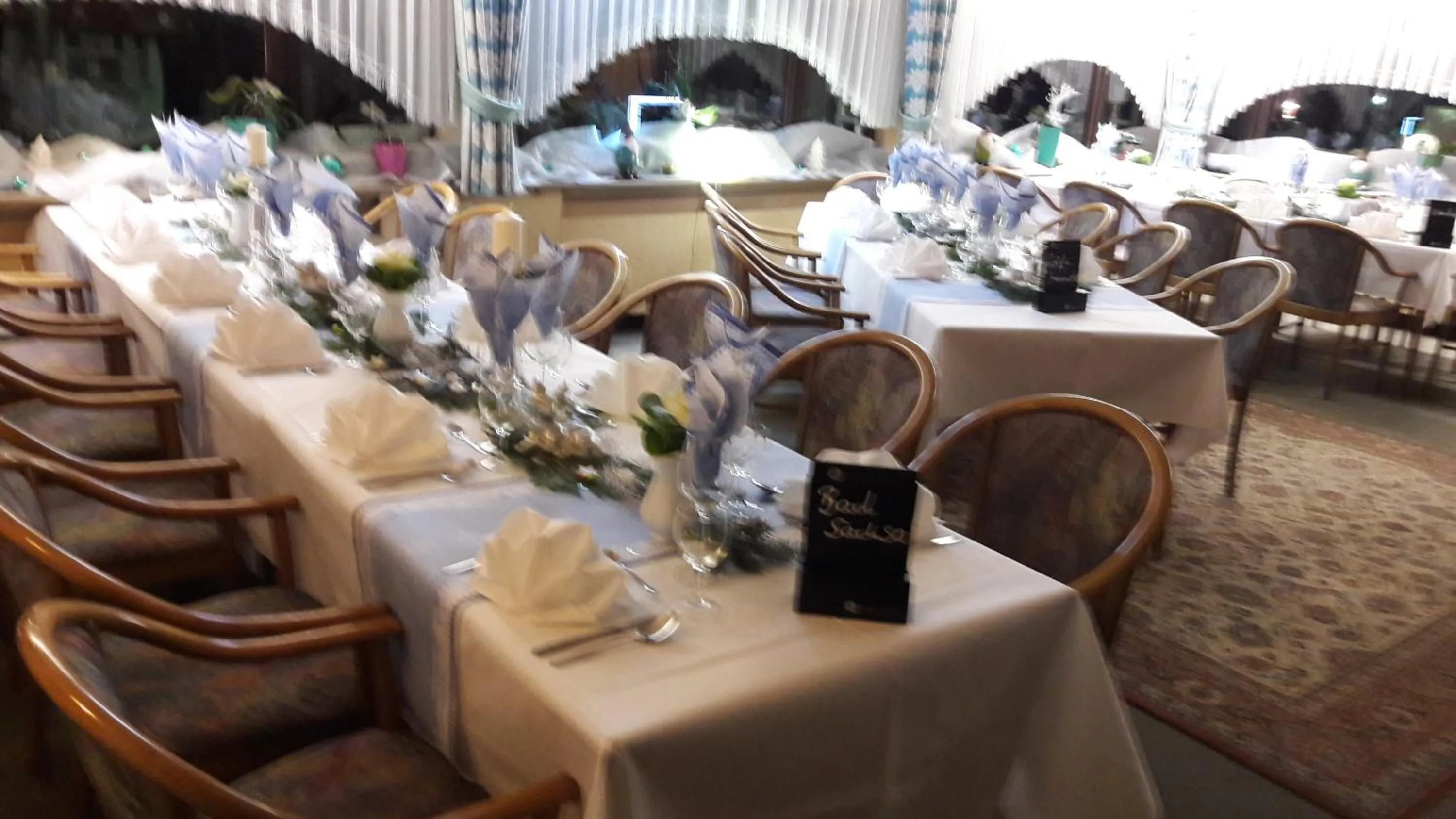 Restaurant/places to eat in Hotel Lindenhof L1