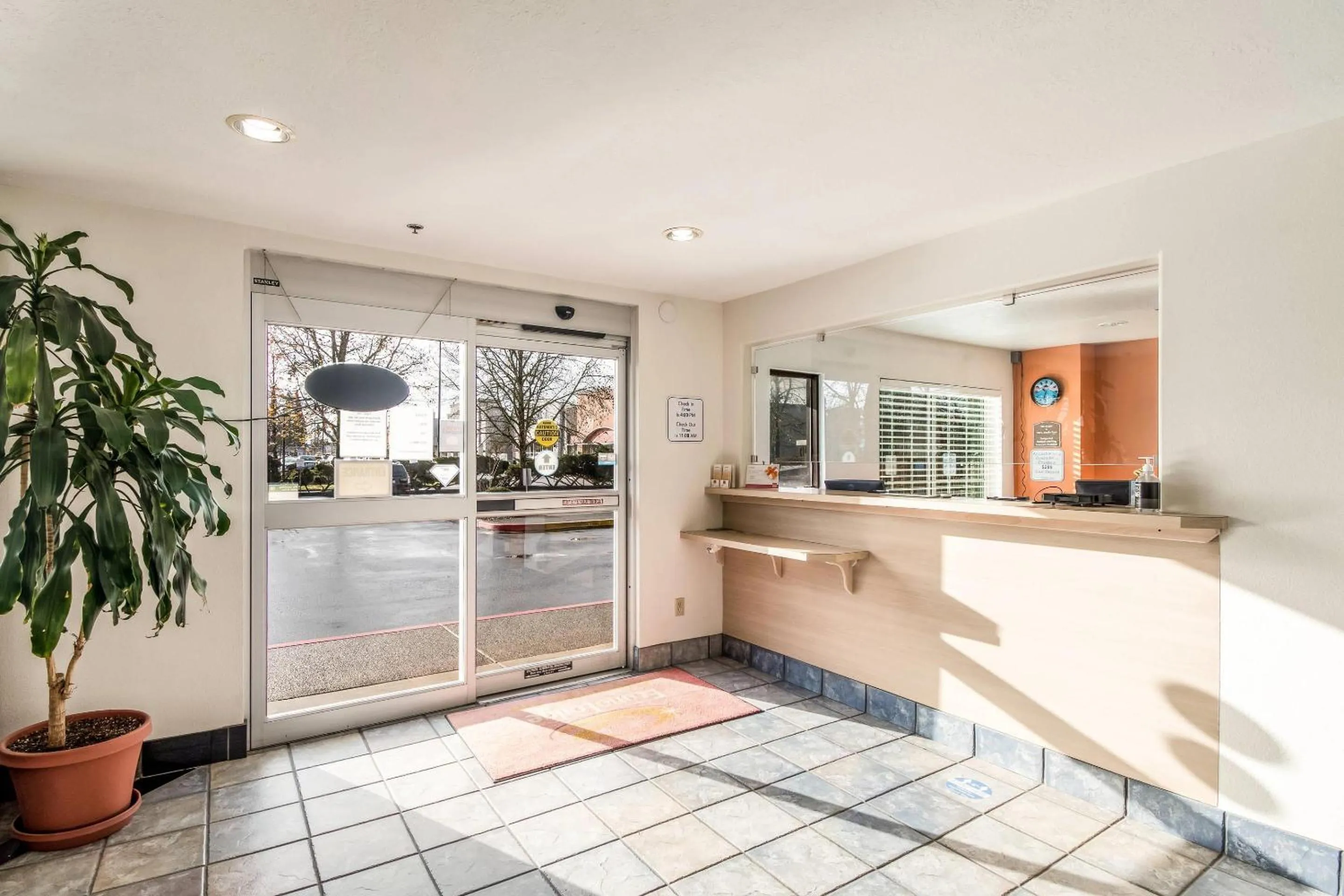 Lobby or reception in Econo Lodge Corvallis Near University