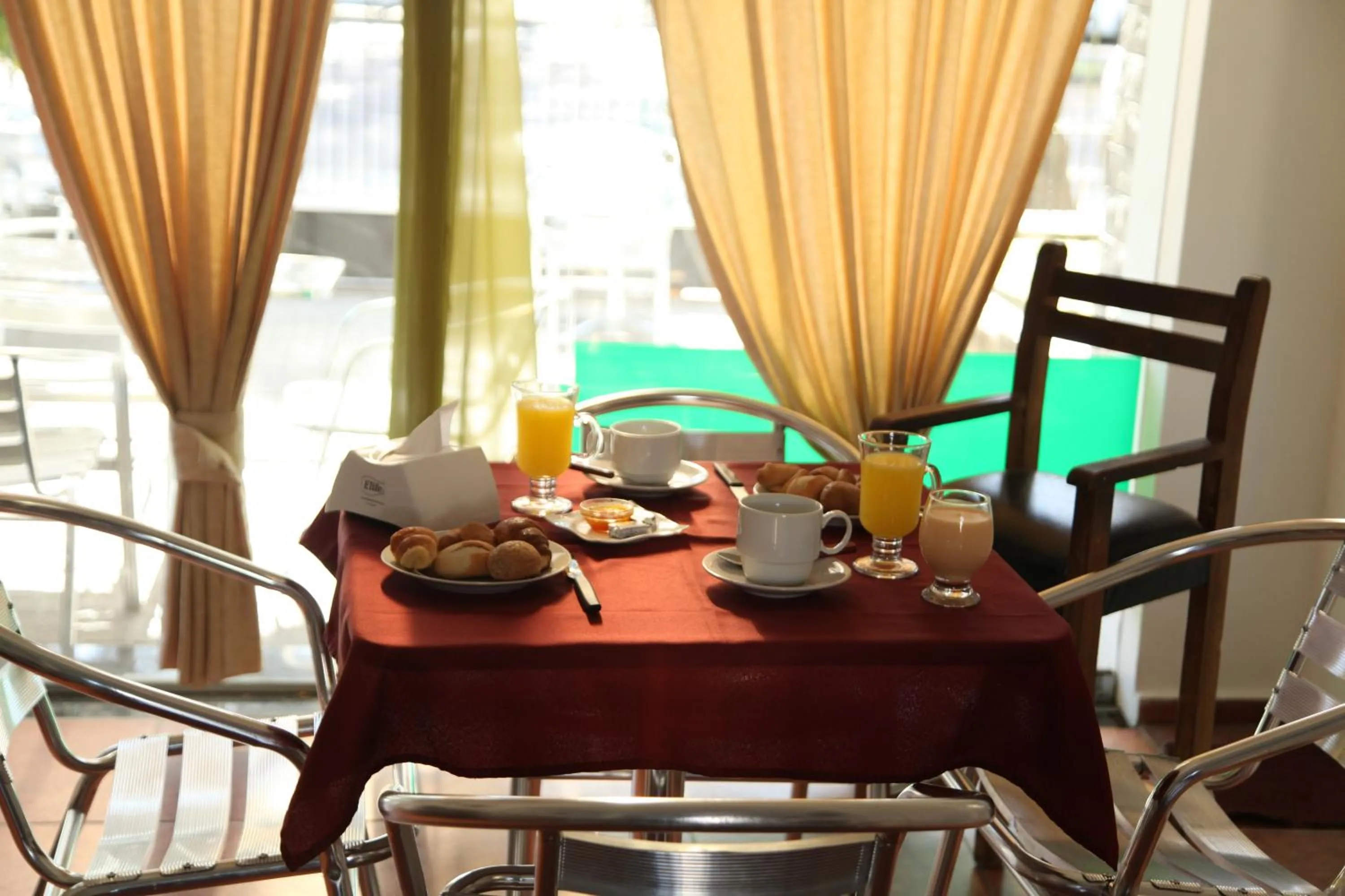 Food and drinks in Paradise Complejo Turístico