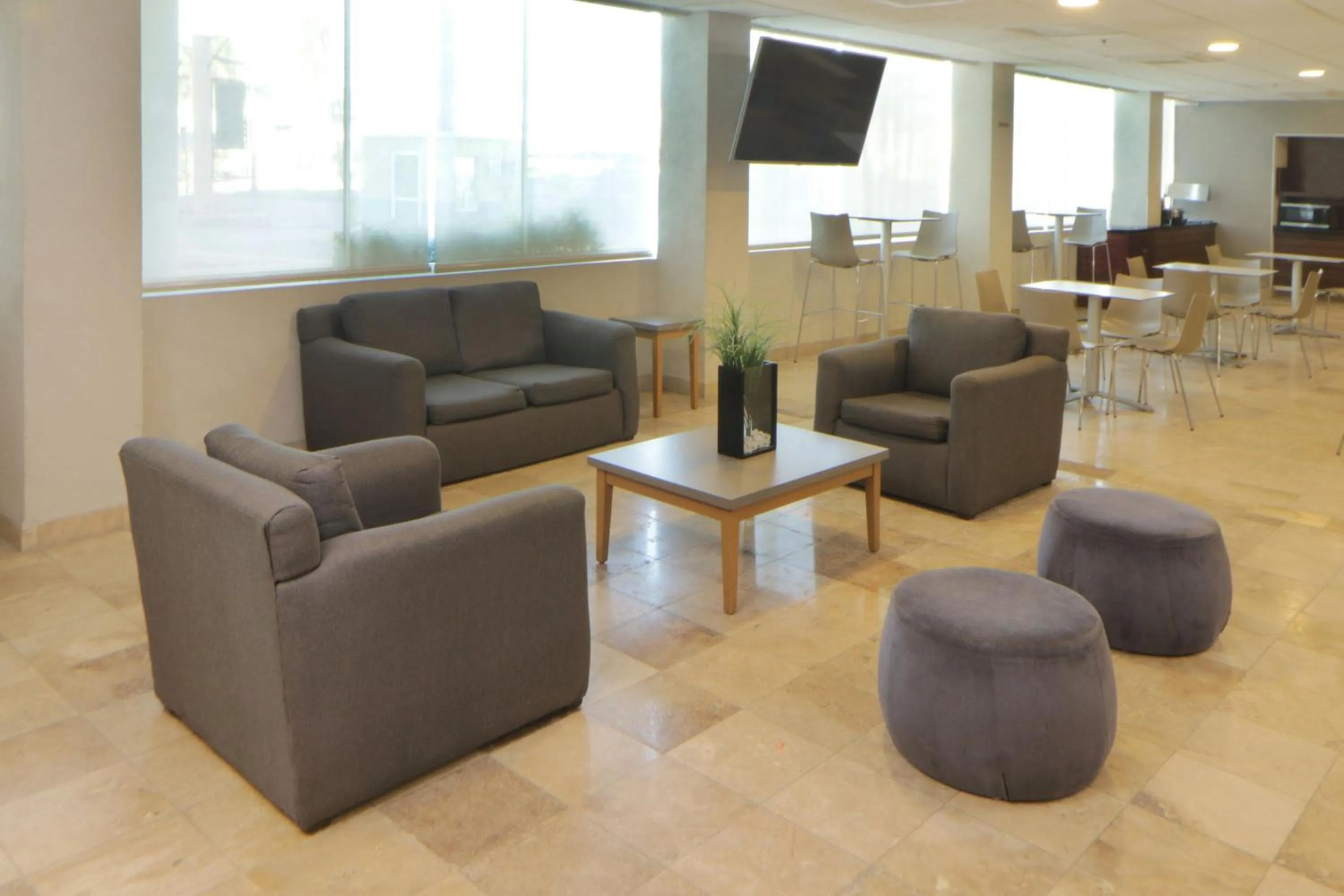 Lobby or reception in City Express by Marriott Nuevo Laredo