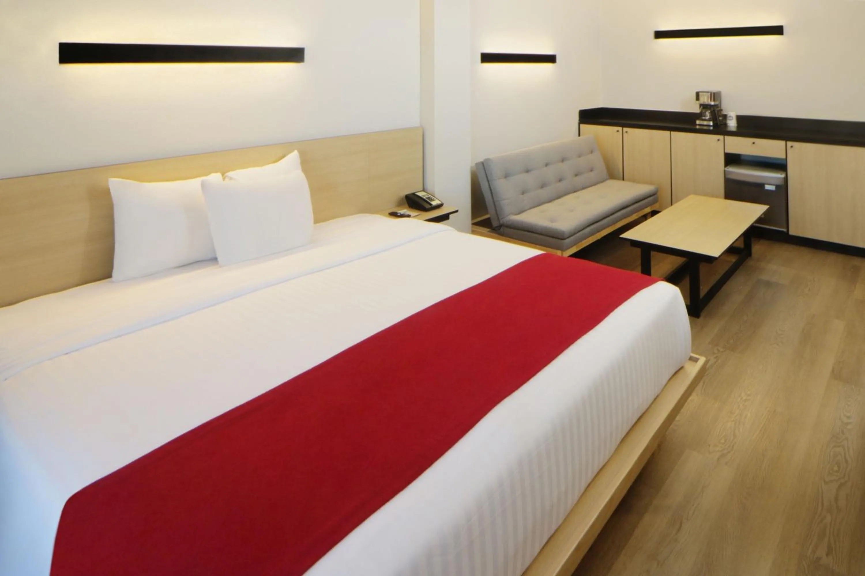Bedroom, Bed in City Express by Marriott Nuevo Laredo