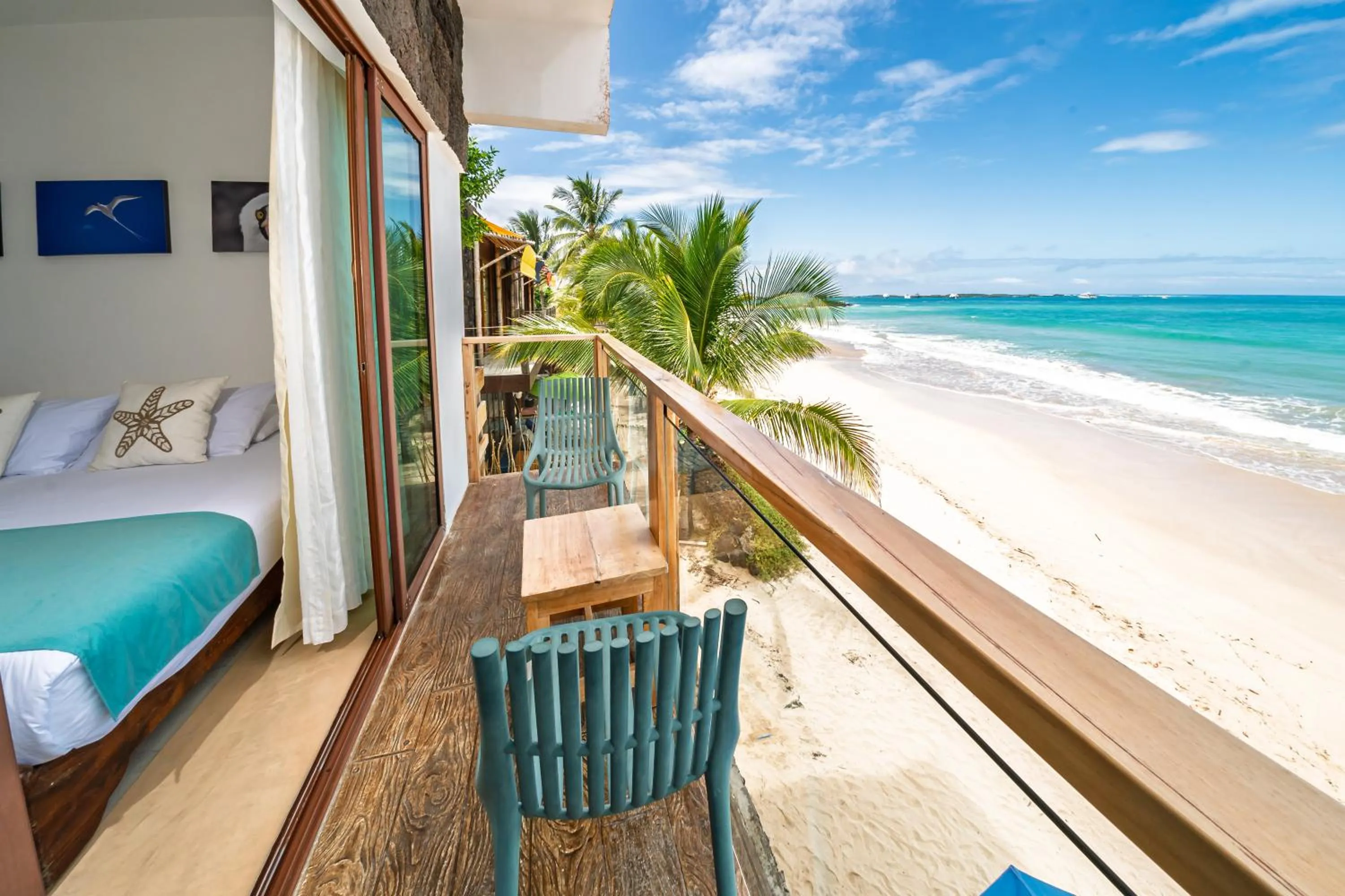 Balcony/Terrace, Bed in Cormorant Beach House