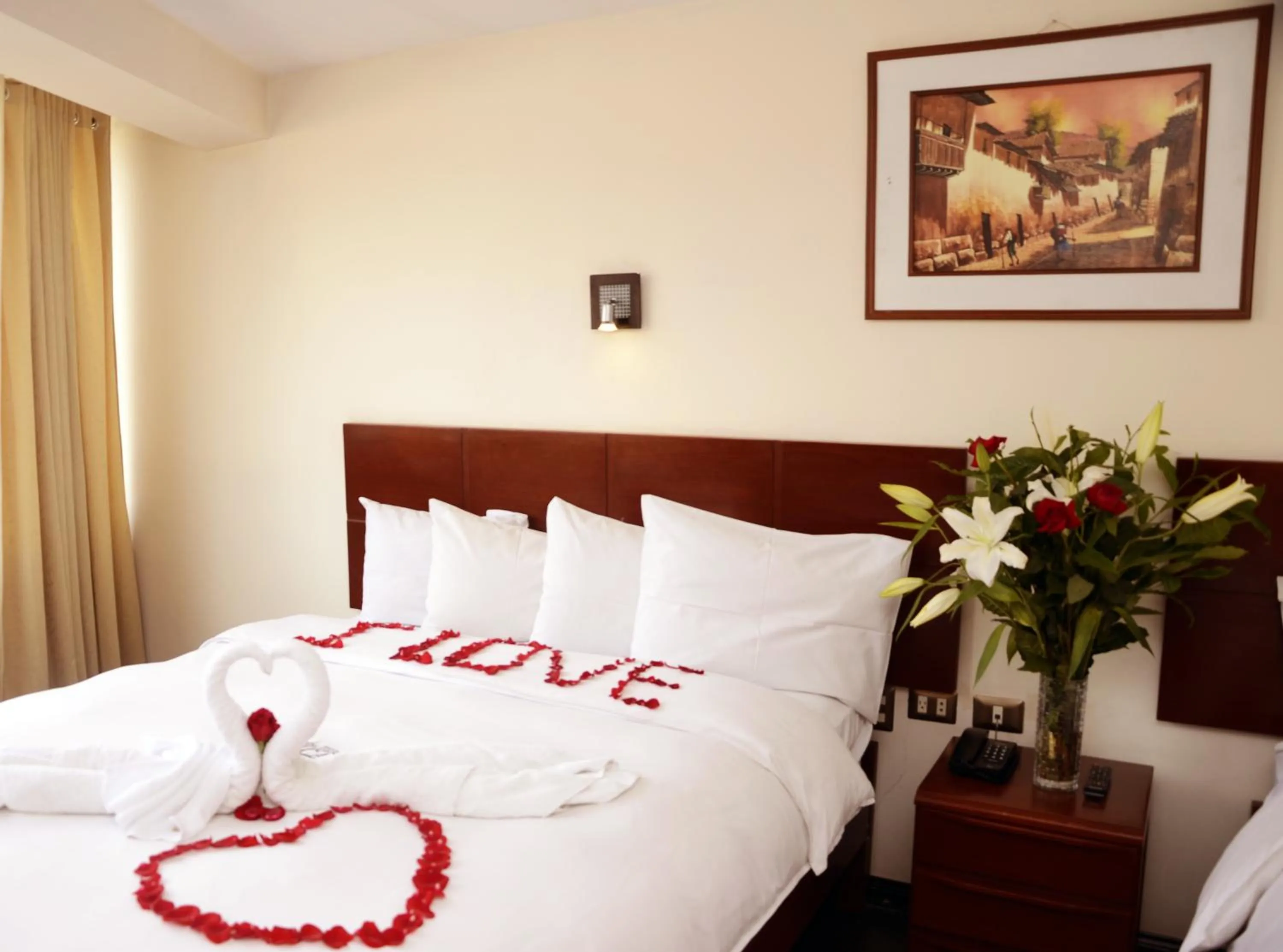 Bed in Golden Inca Hotel