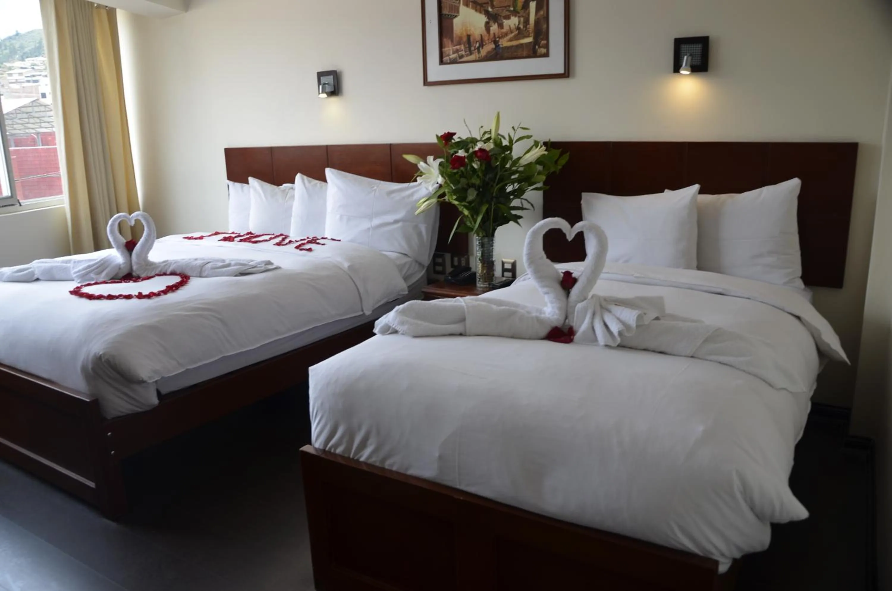 Photo of the whole room, Bed in Golden Inca Hotel