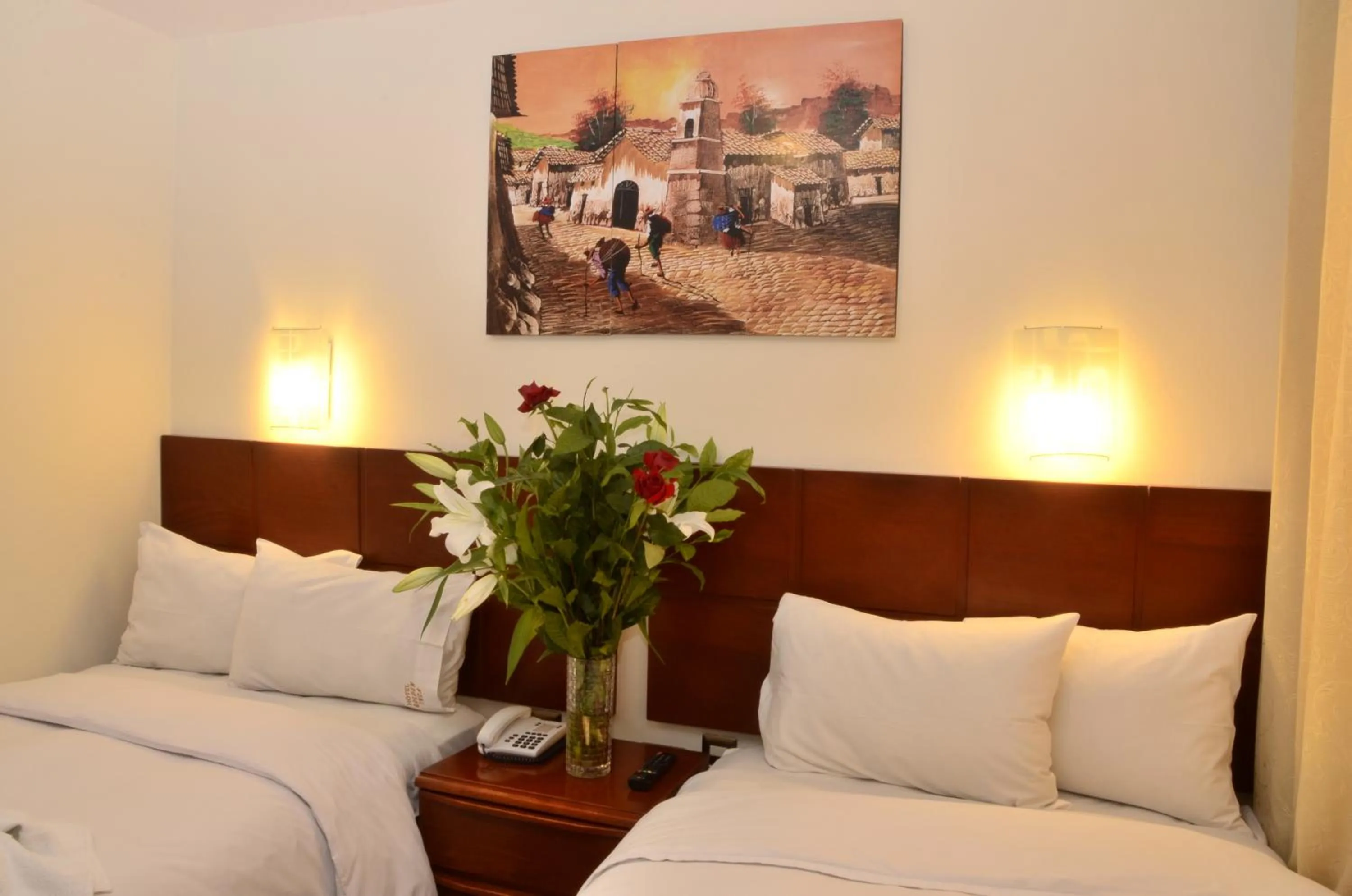 Photo of the whole room, Bed in Golden Inca Hotel