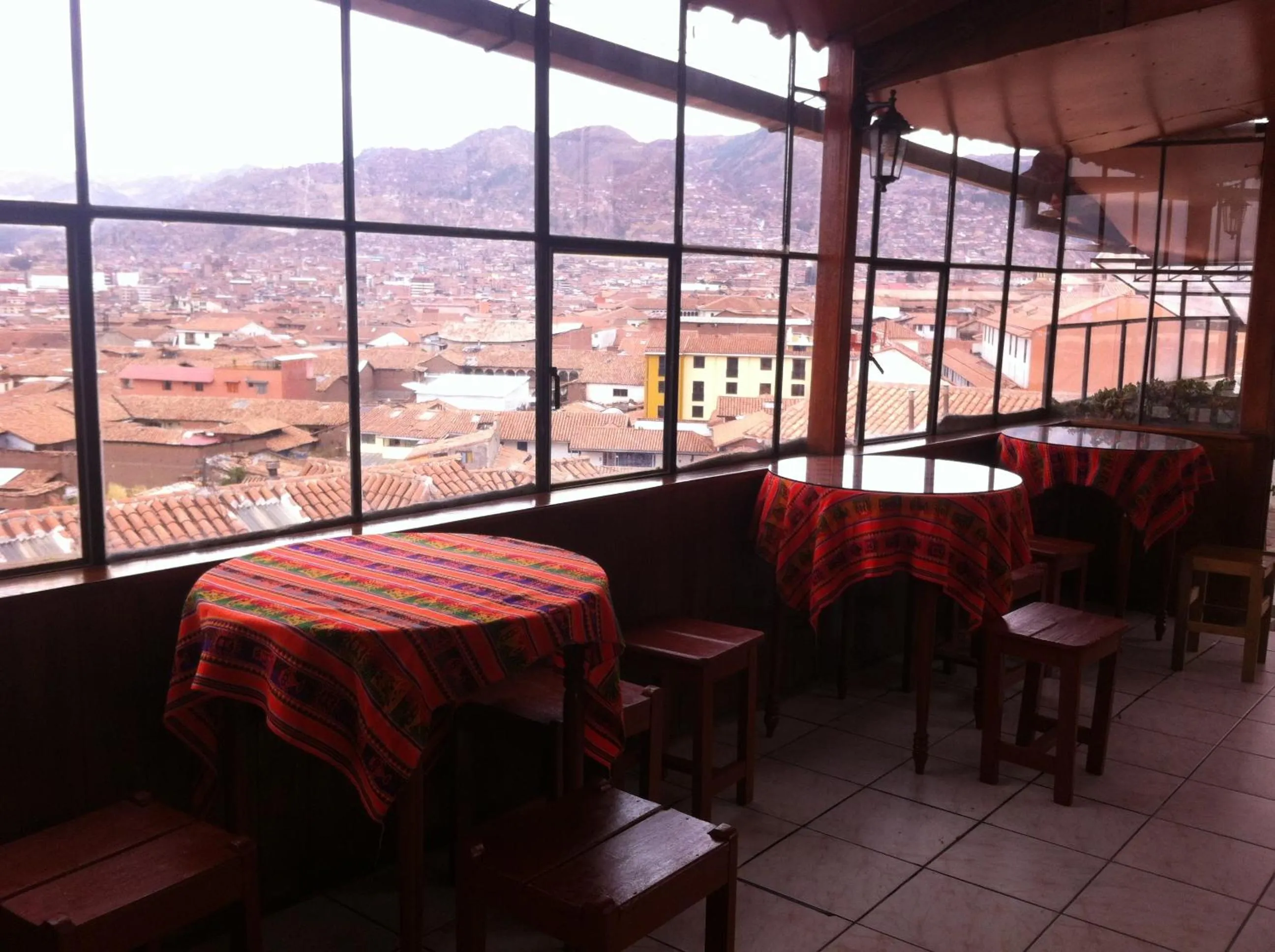 Restaurant/places to eat in Hostal Tu Hogar