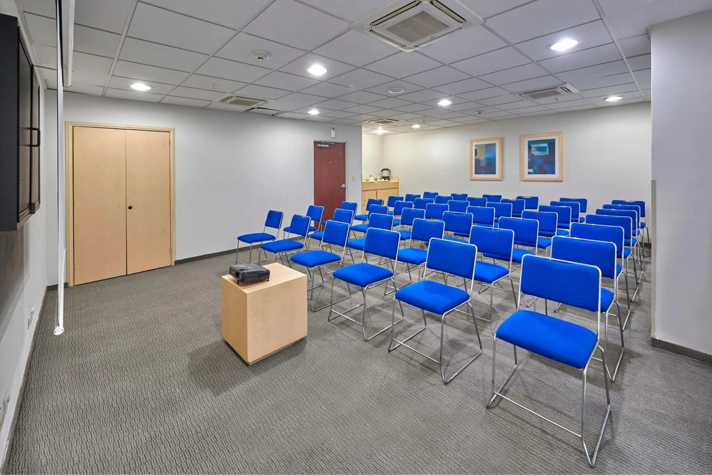 Meeting/conference room in City Express by Marriott Tepotzotlán