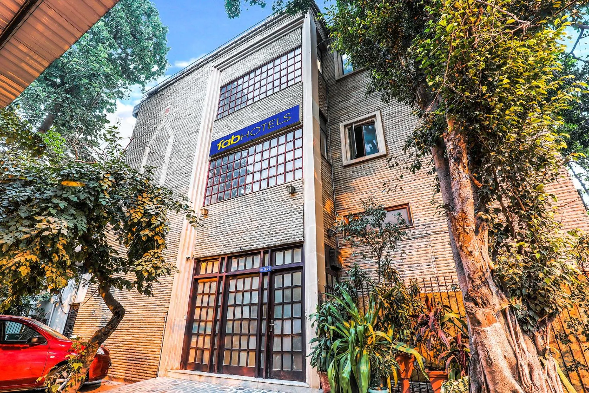 Property building in FabExpress Hemkunt Mansion