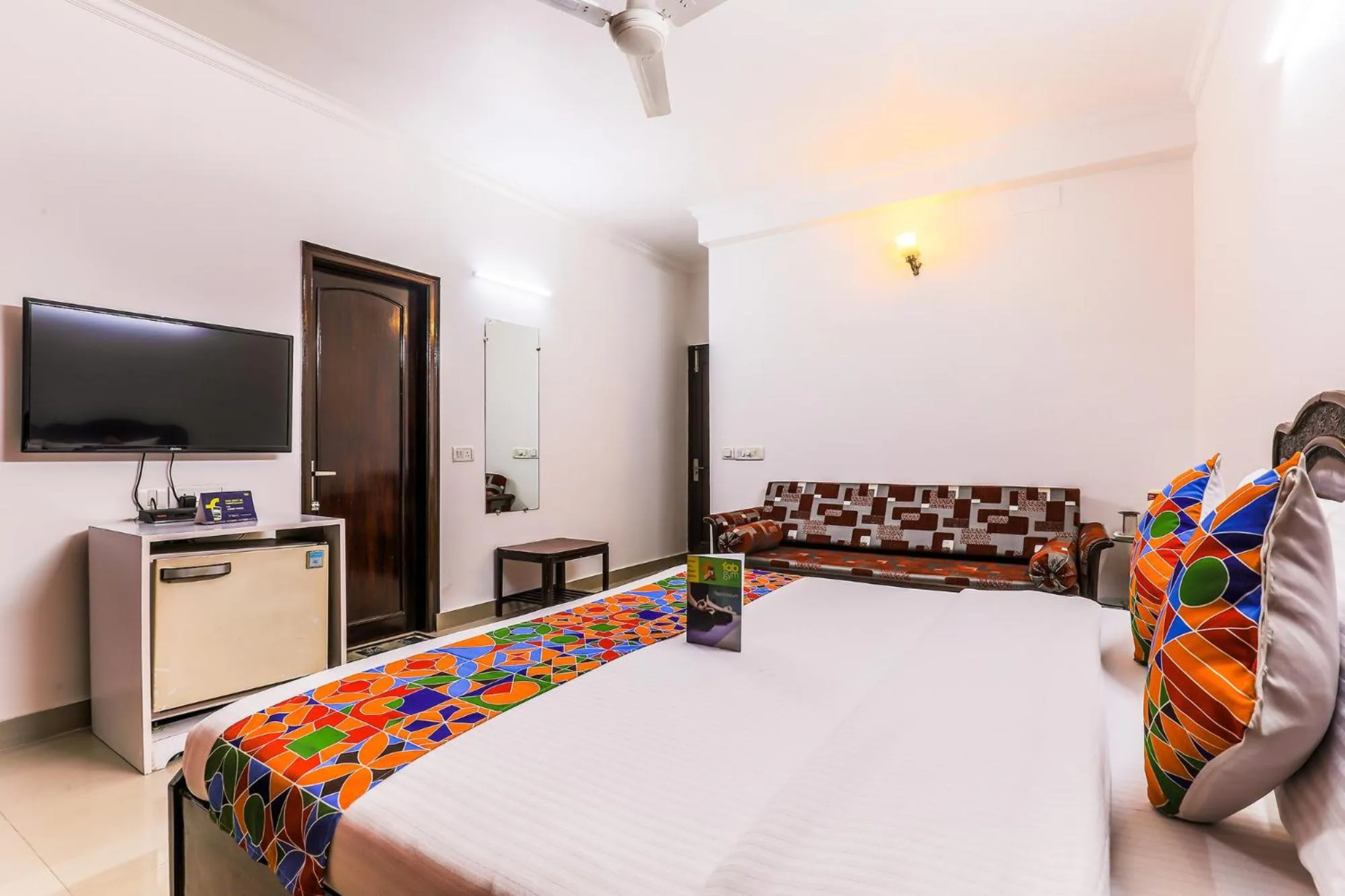 TV and multimedia, Bed in FabExpress Hemkunt Mansion