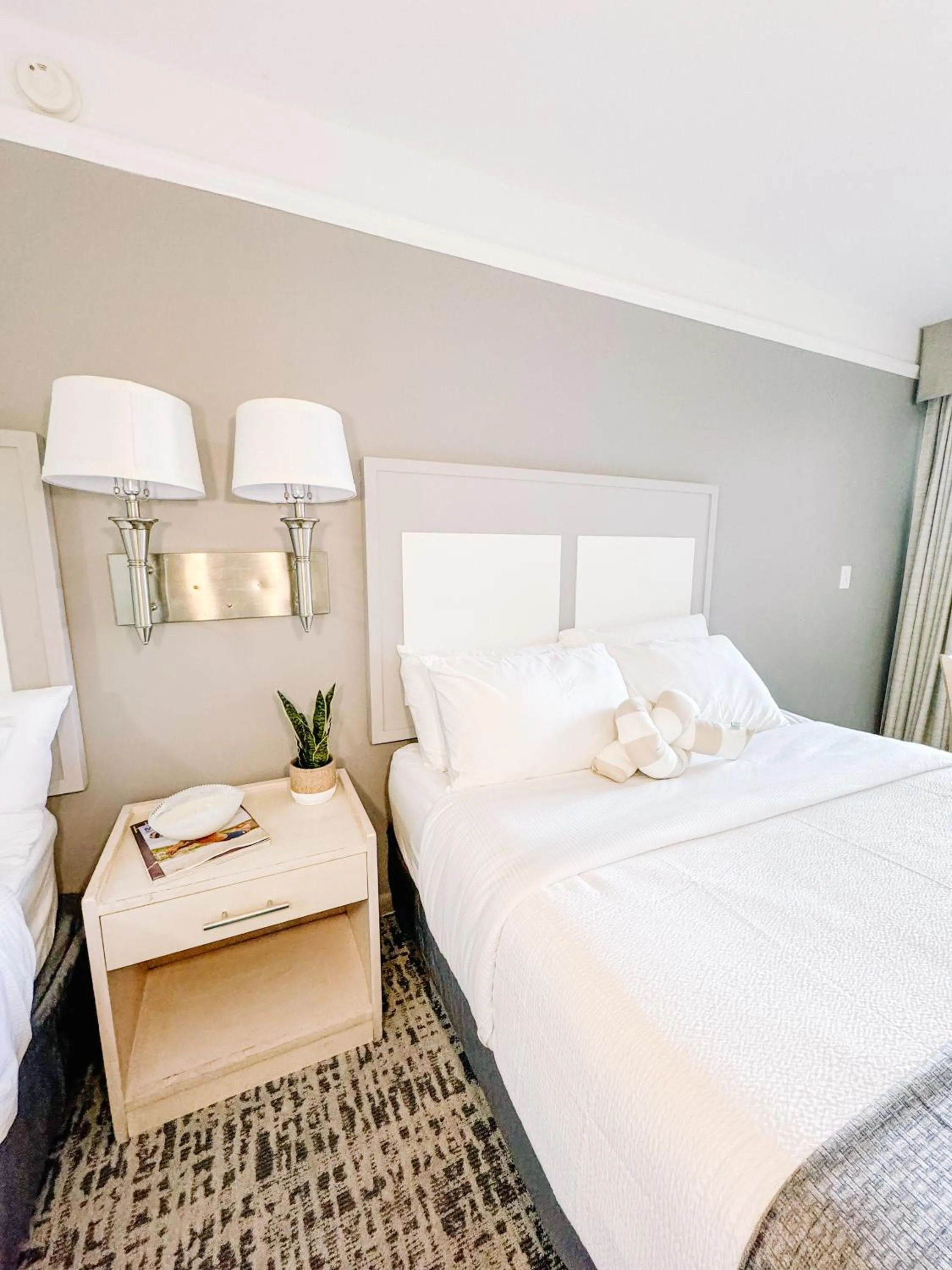 Bed in Royal Atlantic Beach Resort