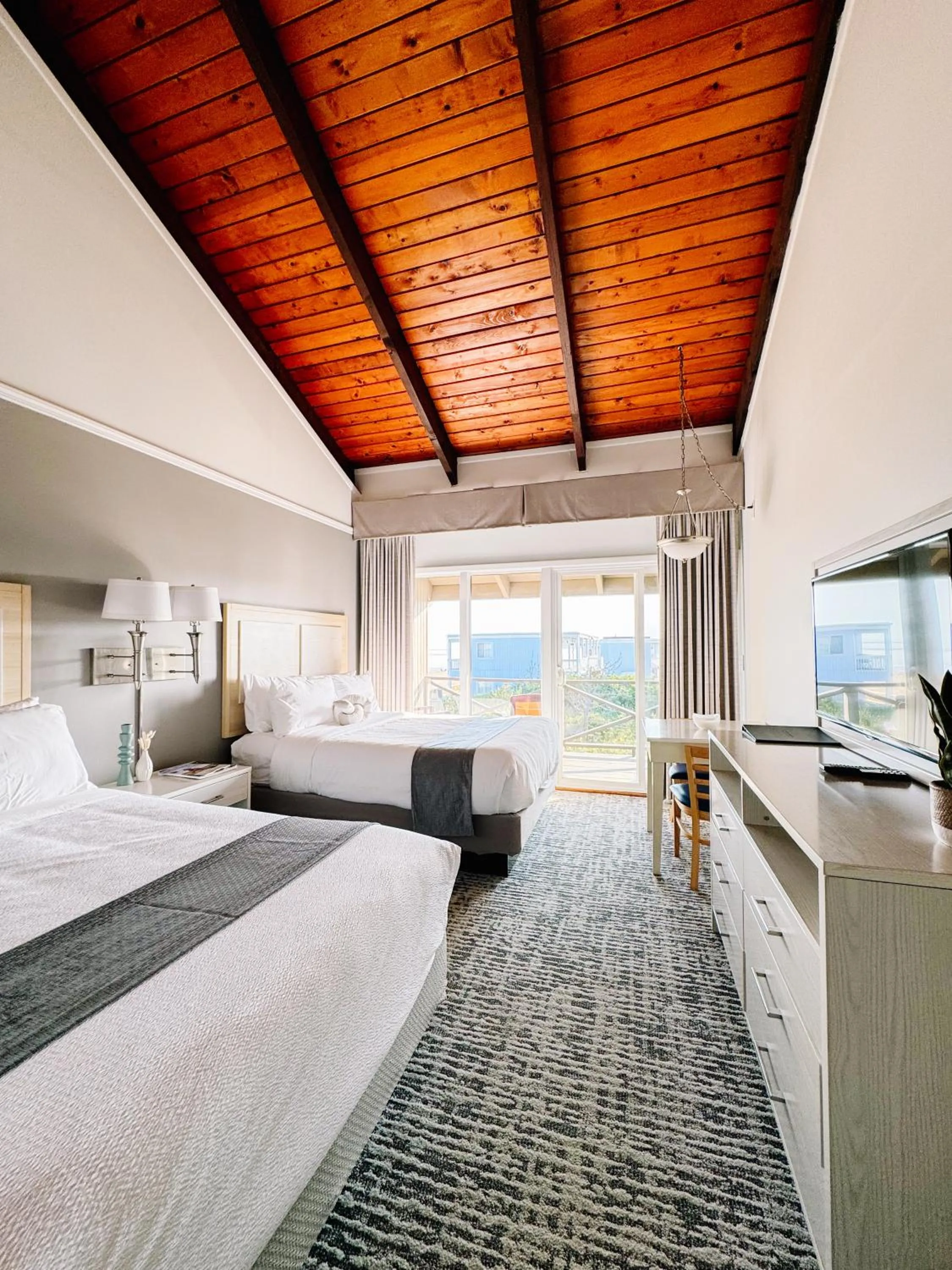 Bed in Royal Atlantic Beach Resort